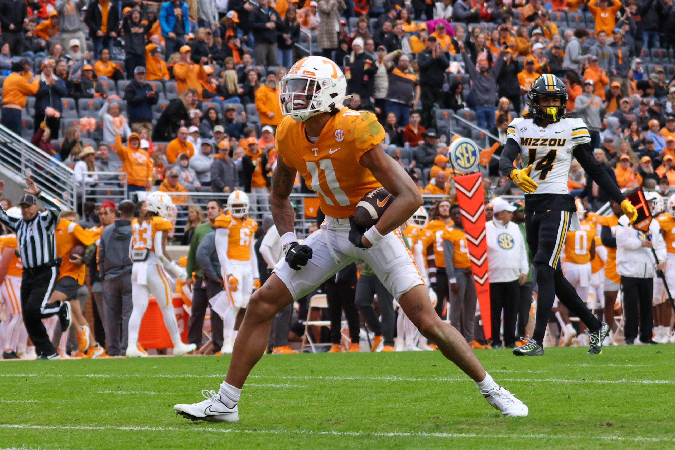 Nov 12, 2022; Knoxville, Tennessee, USA; Tennessee Volunteers wide receiver Jalin Hyatt (11) reacts after catching a pass against the Missouri Tigers during the first half at Neyland Stadium. Mandatory Credit: Randy Sartin-USA TODAY Sports