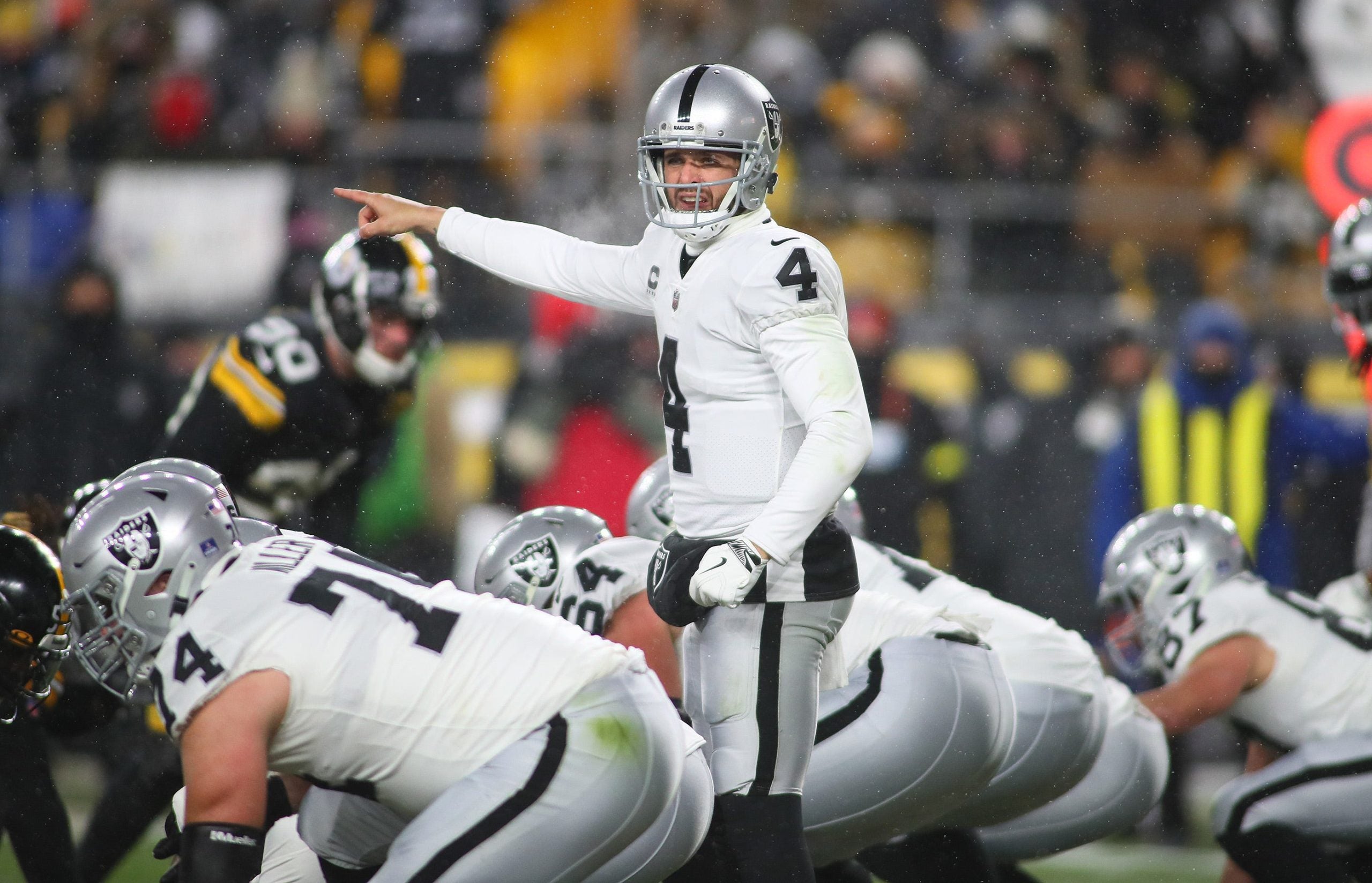 Raiders, Carr saints