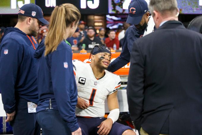 Chicago Bears Justin Fields QB quarterback injury update shoulder dislocation ac joint status health head coach Matt eberflus New York Jets nfl football news