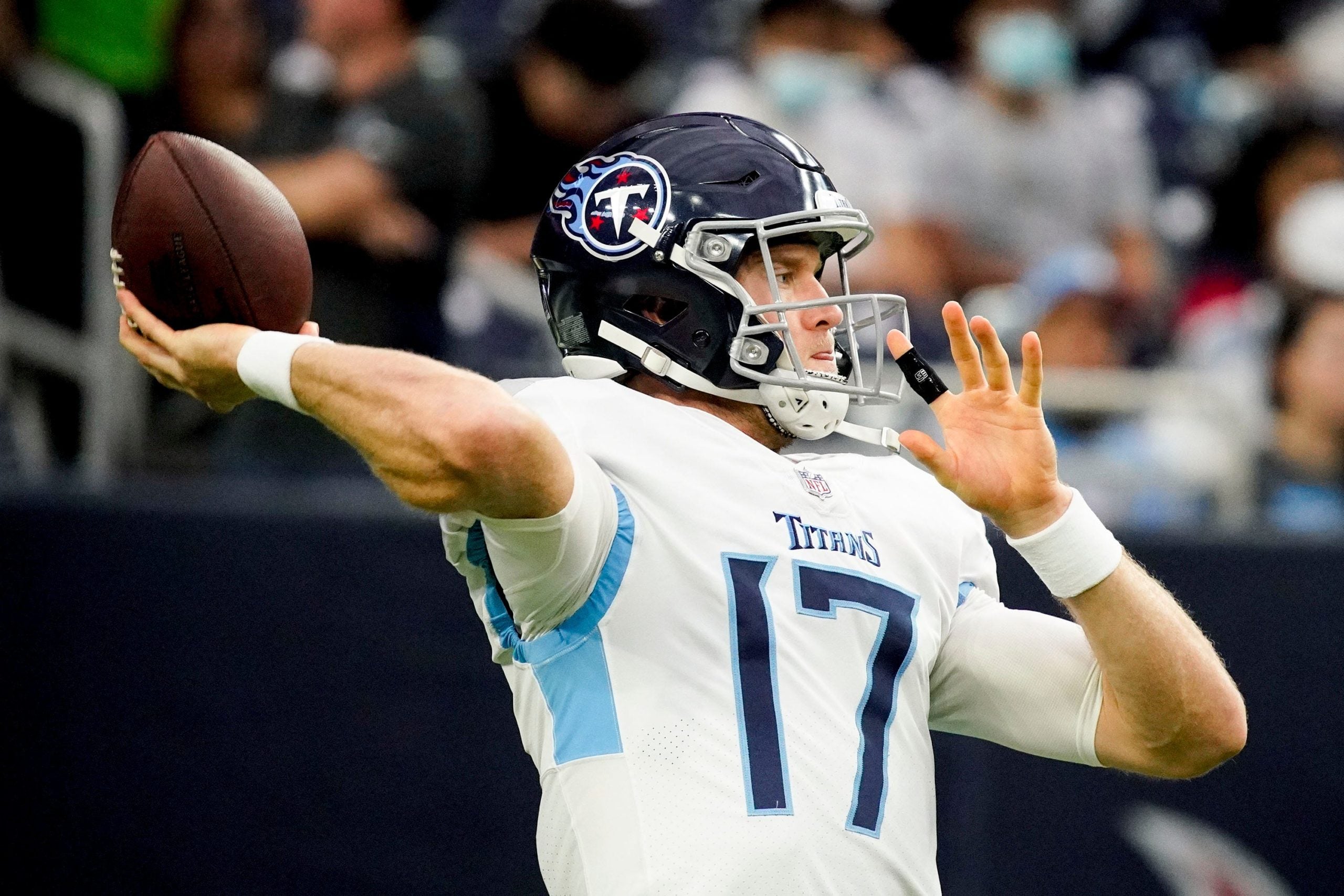 Tennessee Titans quarterback Ryan Tannehill (17) warms up before facing the Texans at NRG Stadium Sunday, Jan. 9, 2022 in Houston, Texas. Titans Texans 026