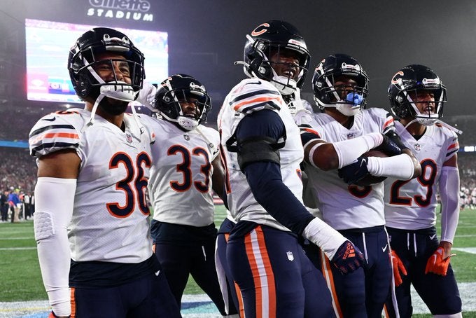 Chicago bears New York Jets injury reports update Justin Fields Jaquan Brisker Kyler Gordon rookies Zach Wilson Justin Fields Mike White nfl football news offense defense pass run rush passing rushing stats