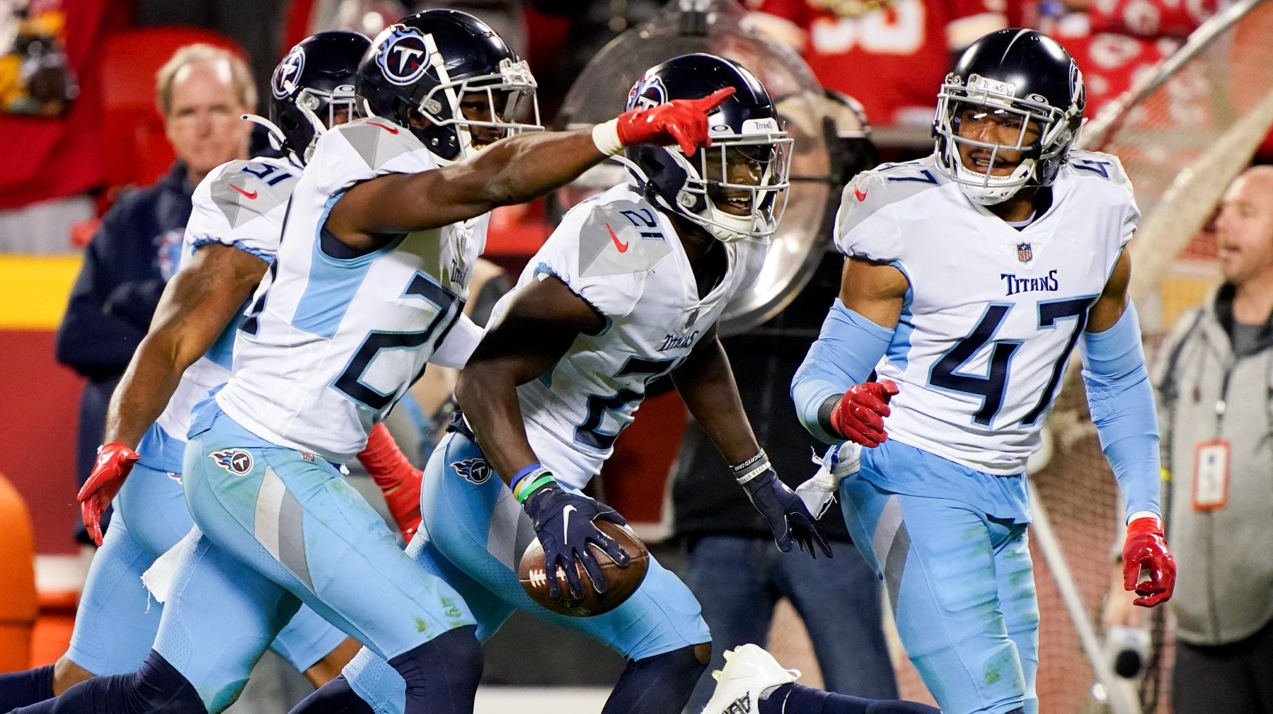 Tennessee Titans cornerback Roger McCreary (21) celebrates his interception during the third quarter at GEHA Field at Arrowhead Stadium Sunday, Nov. 6, 2022, in Kansas City, Mo. Nfl Tennessee Titans At Kansas City Chiefs