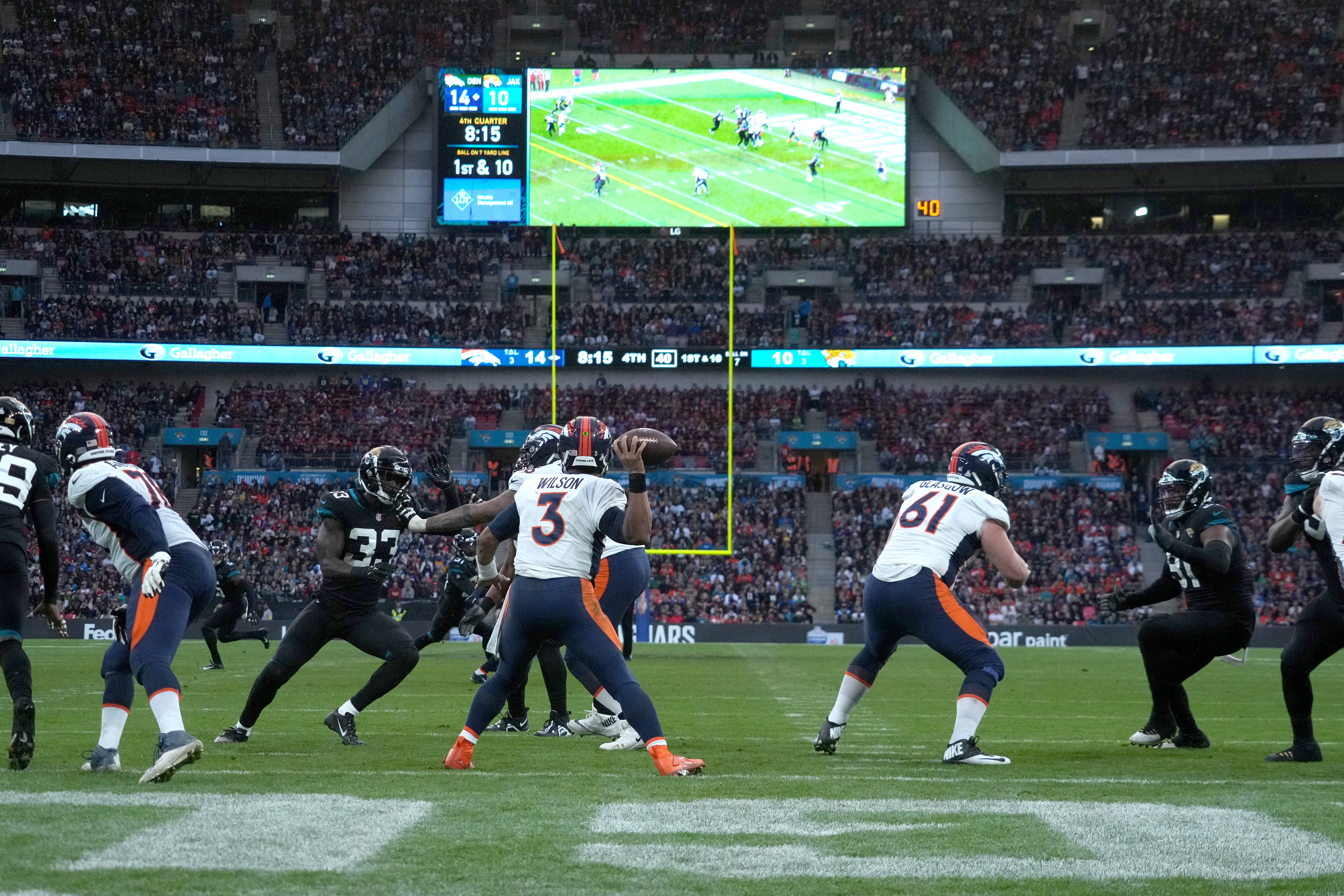 Broncos, Wilson, Warner