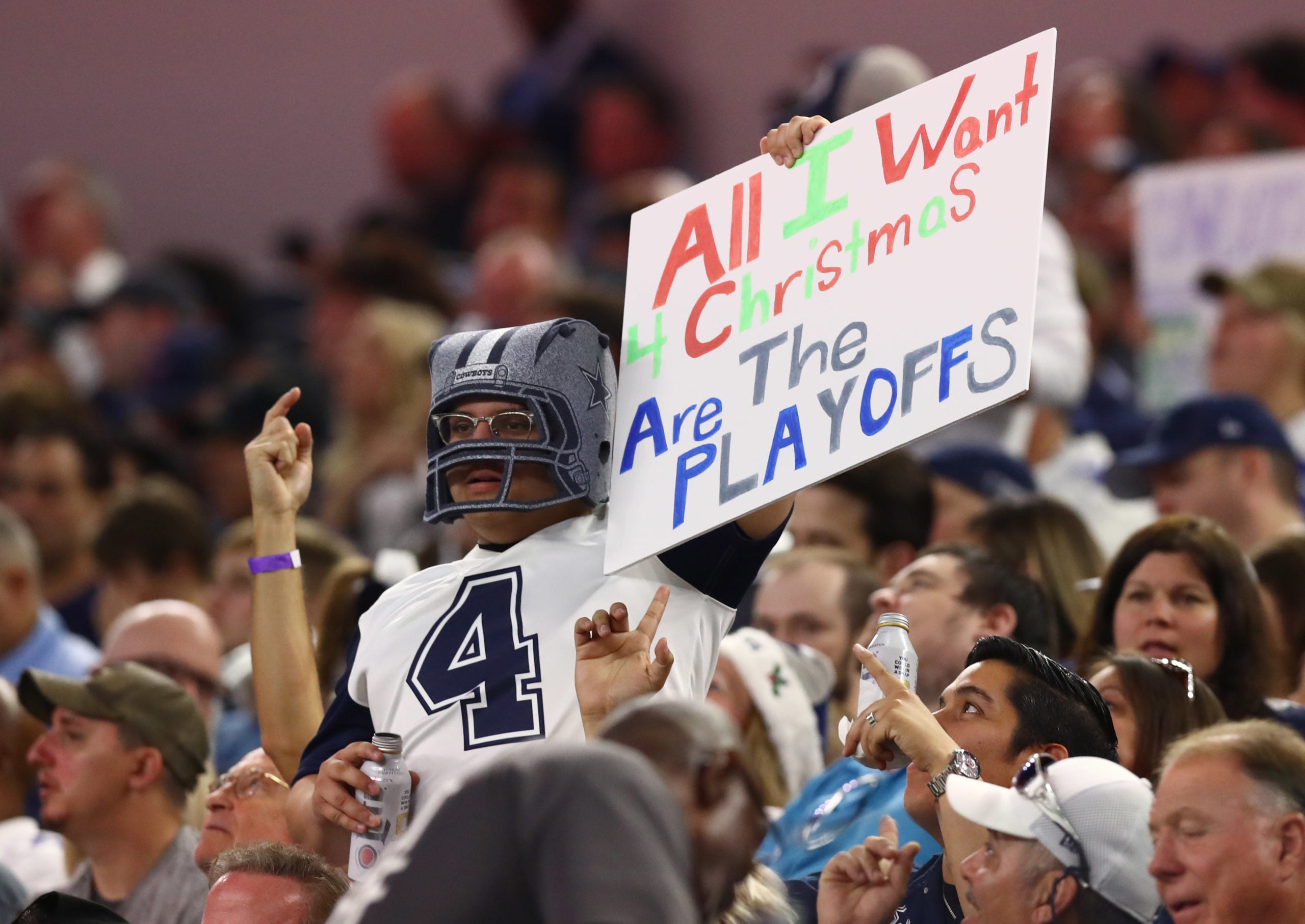 Dak Prescott, present, gift, Christmas, Ezekiel Elliott, CeeDee Lamb, Cowboys