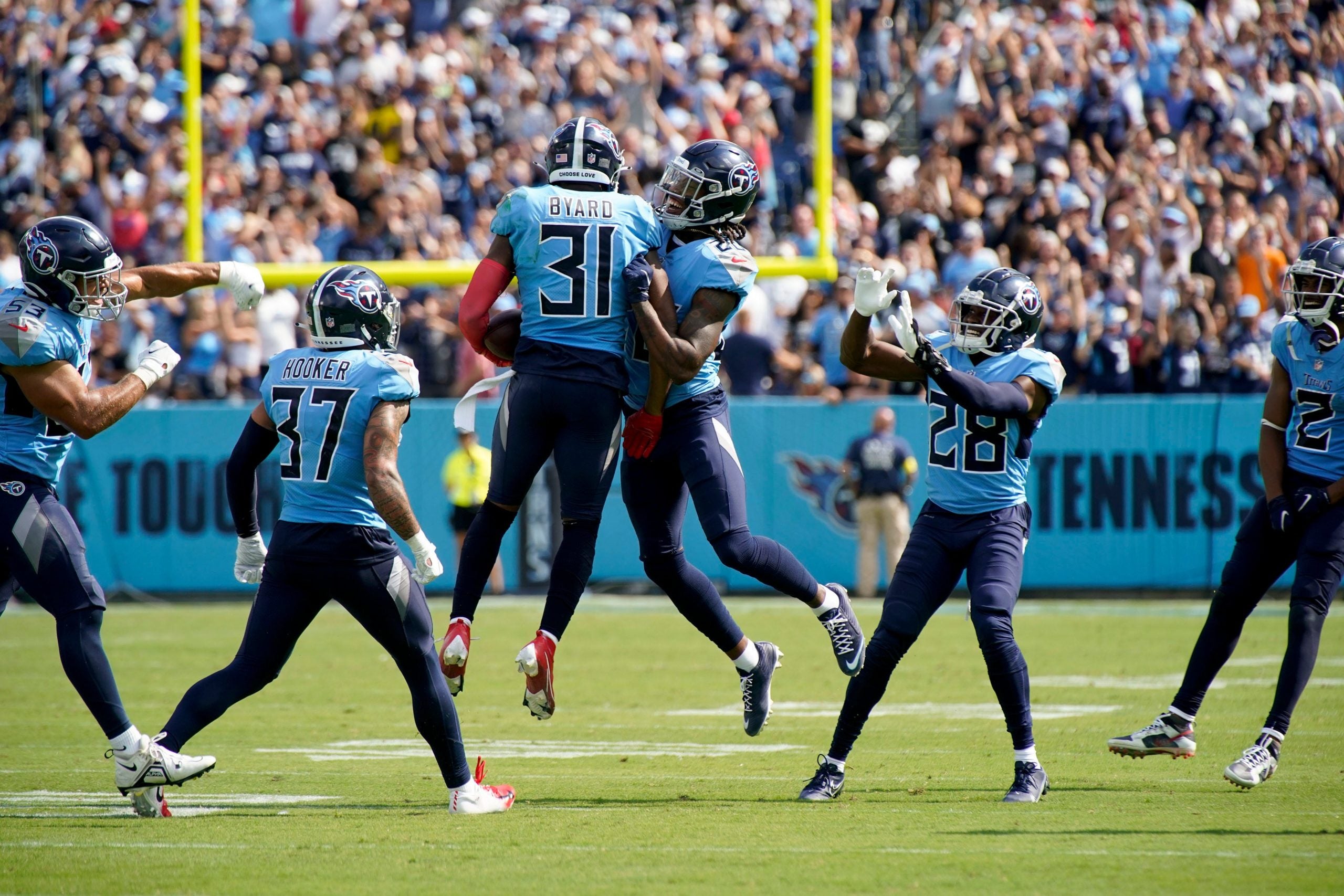 Tennessee Titans safety Kevin Byard (31) is congratulated after an interception during the fourth quarter at Nissan Stadium Sunday, Sept. 25, 2022, in Nashville, Tenn. Nfl Las Vegas Raiders At Tennessee Titans