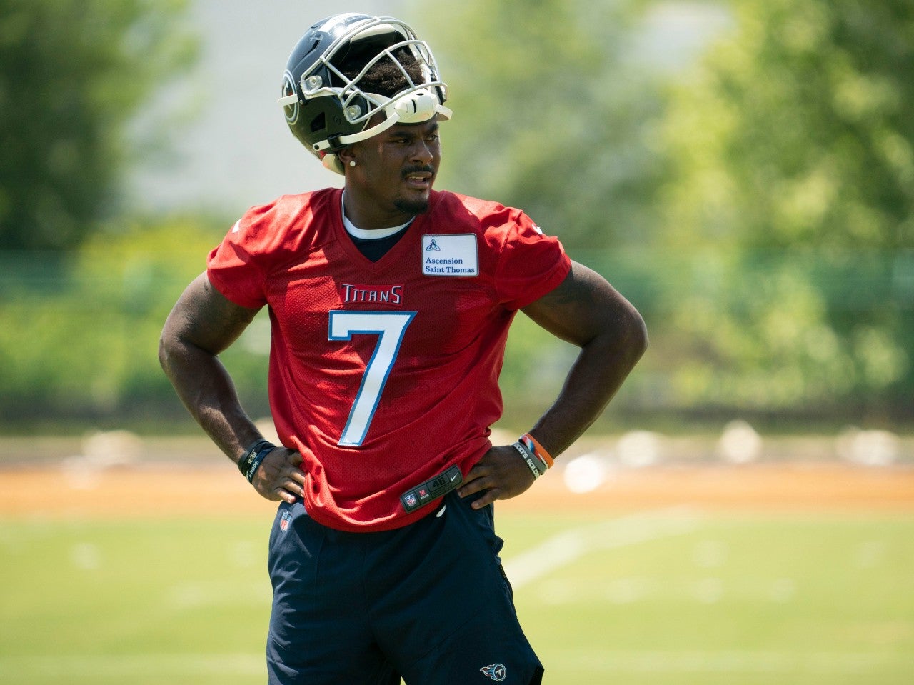 Titans quarterback Malik Willis (7) looks over the field during a Rookie Mini-Camp practice at Saint Thomas Sports Park Friday, May 13, 2022, in Nashville, Tenn. Mandatory credit: George Walker IV / Tennessean.com / USA TODAY NETWORK