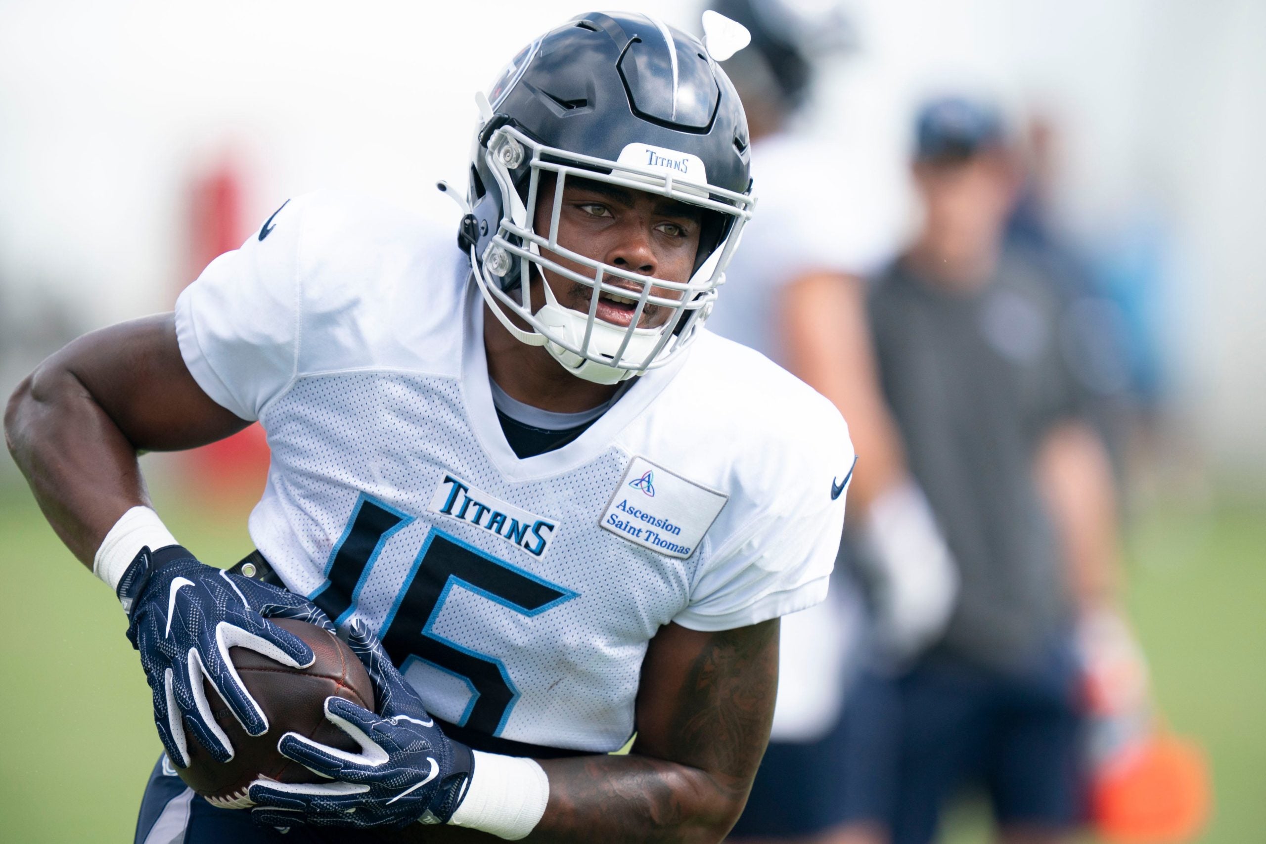 Tennessee Titans wide receiver Treylon Burks (16) races up the field with a catch during a training camp practice at Ascension Saint Thomas Sports Park Monday, Aug. 15, 2022, in Nashville, Tenn. Nas 0815 Titans 020