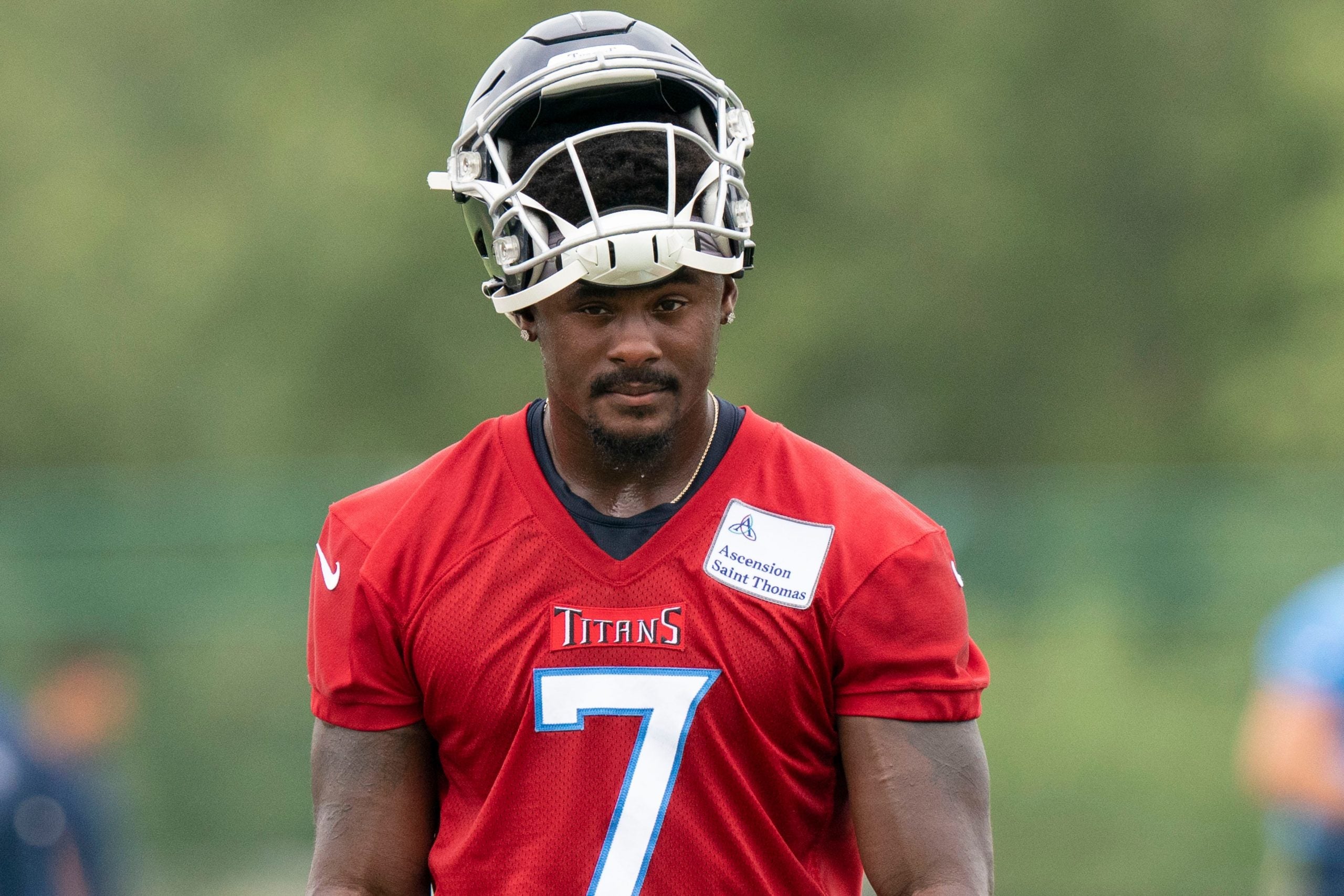 Tennessee Titans quarterback Malik Willis (7) waits for the next drill during a training camp practice at Saint Thomas Sports Park Thursday, July 28, 2022, in Nashville, Tenn. Nas 0728 Titans 023