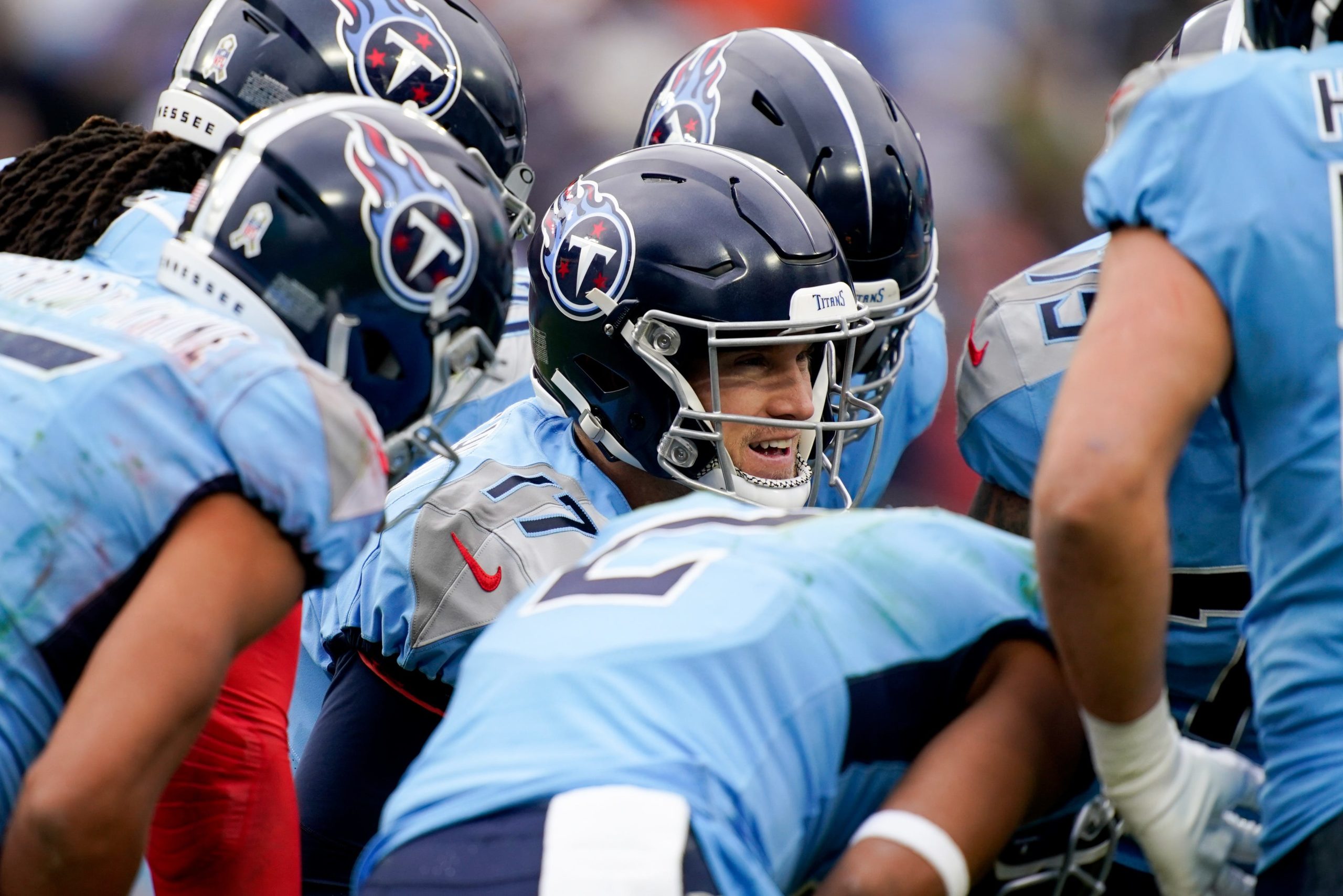 Tennessee Titans quarterback Ryan Tannehill (17) leads a team huddles during the third quarter at Nissan Stadium Sunday, Nov. 27, 2022, in Nashville, Tenn. Nfl Cincinnati Bengals At Tennessee Titans