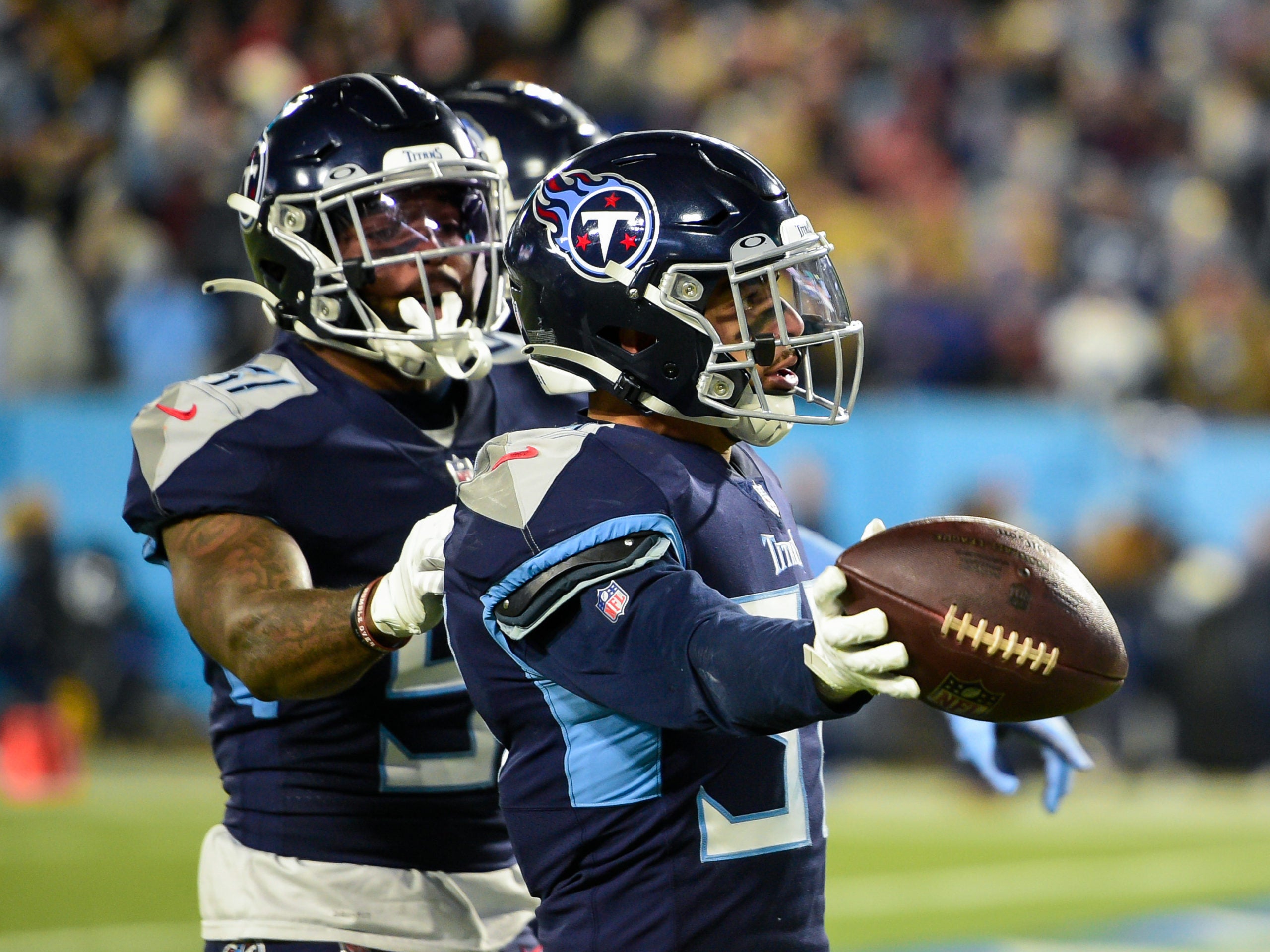 Hooker Titans extend extension contract safety