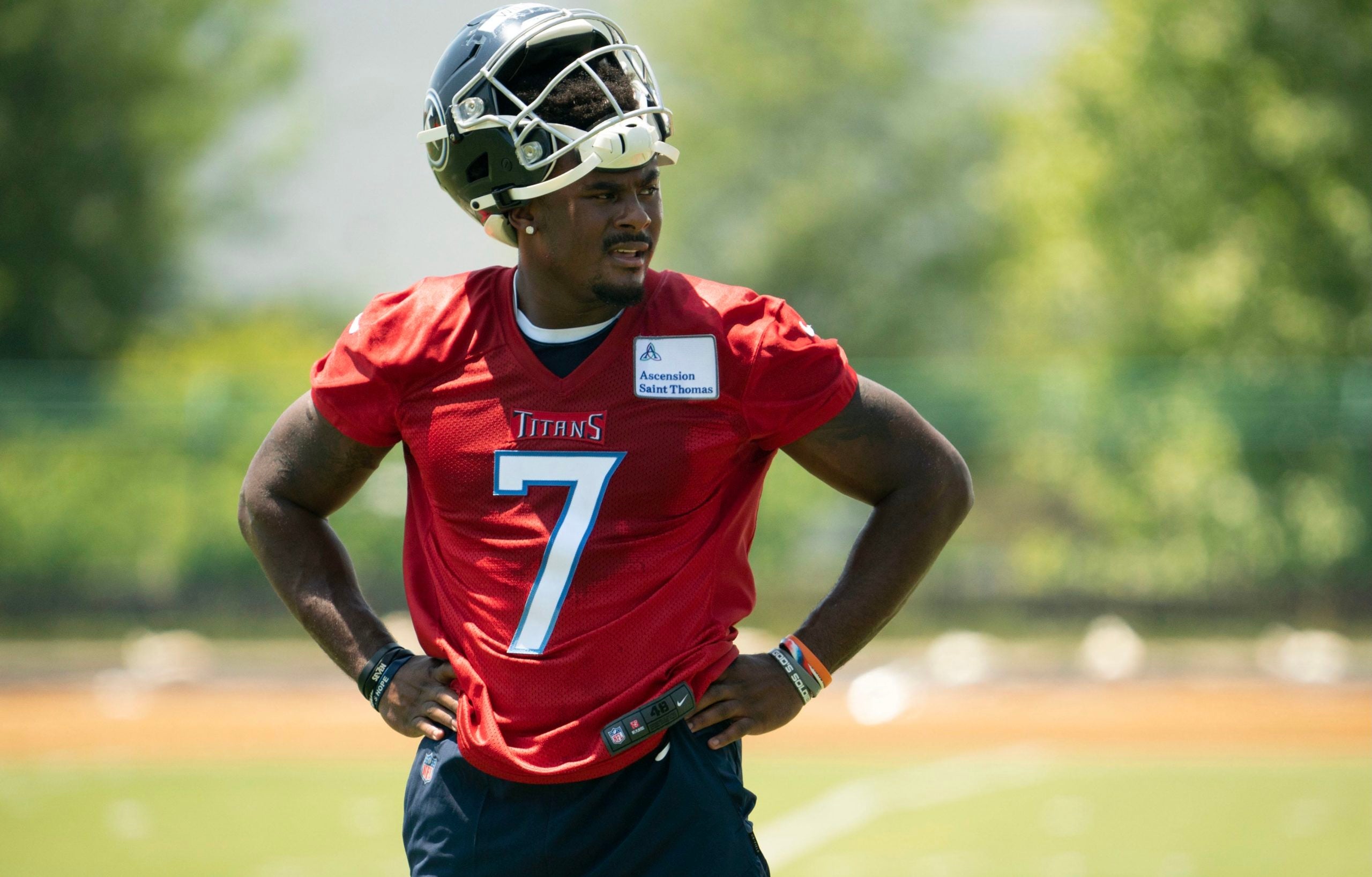 Titans quarterback Malik Willis (7) looks over the field during a Rookie Mini-Camp practice at Saint Thomas Sports Park Friday, May 13, 2022, in Nashville, Tenn. Nas Titans Rookies 017