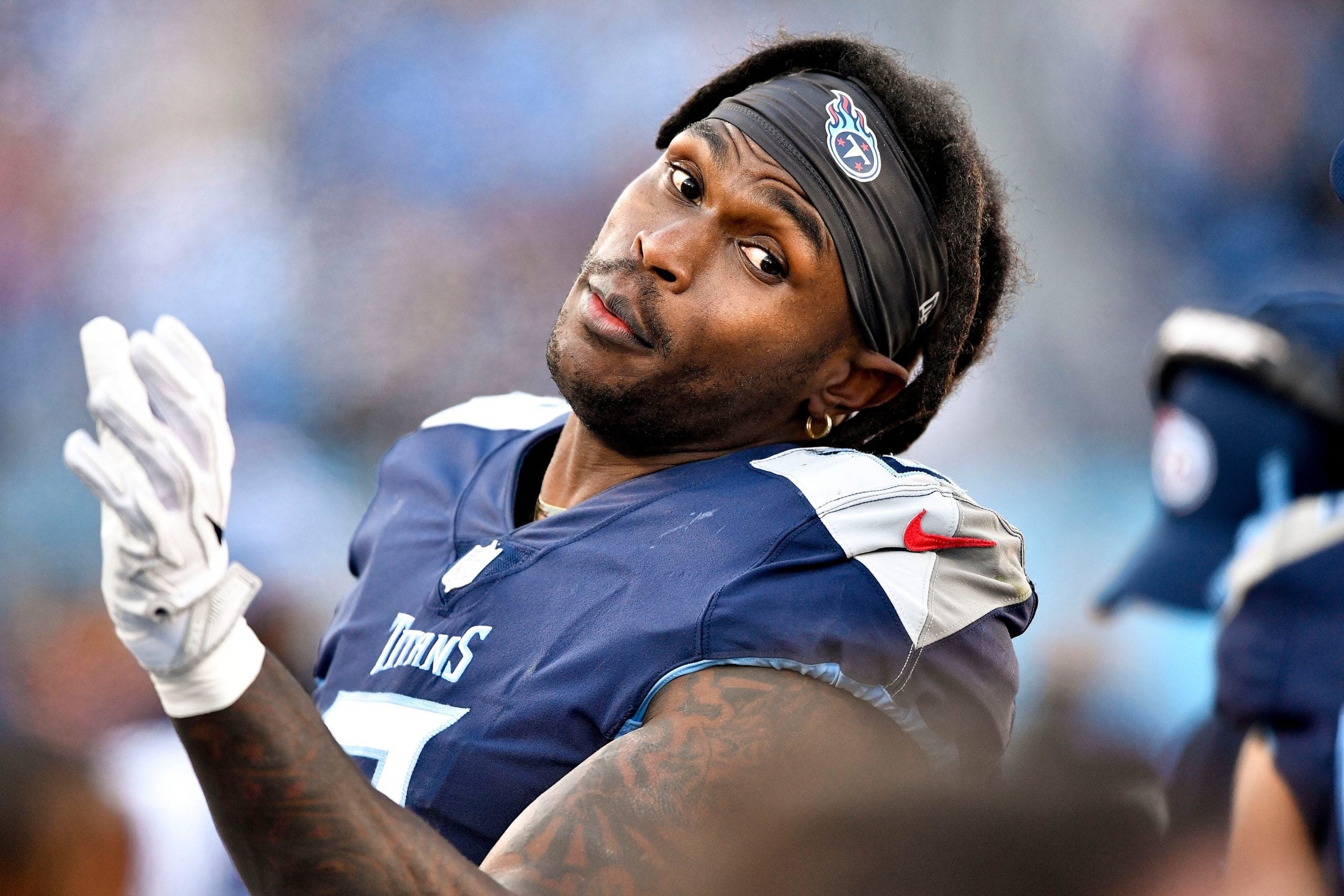 Tennessee Titans wide receiver Julio Jones (2) talks to an assistant coach during the fourth quarter Nissan Stadium Sunday, Dec. 12, 2021 in Nashville, Tenn. Titans Jags 3049