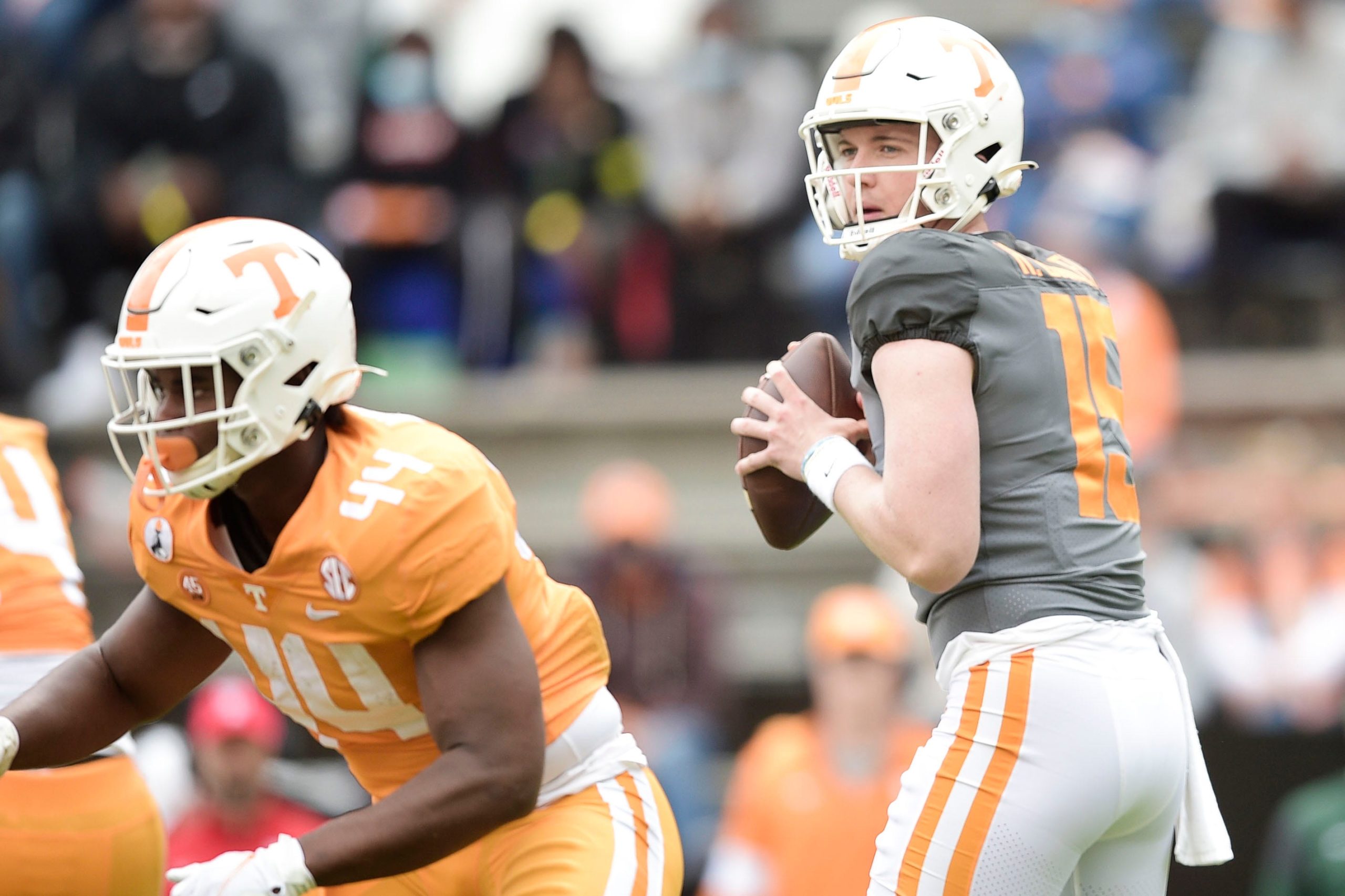 Tennessee quarterback Harrison Bailey (15) lines up a throw at the Orange & White spring game at Neyland Stadium in Knoxville, Tenn. on Saturday, April 24, 2021. Kns Vols Spring Game