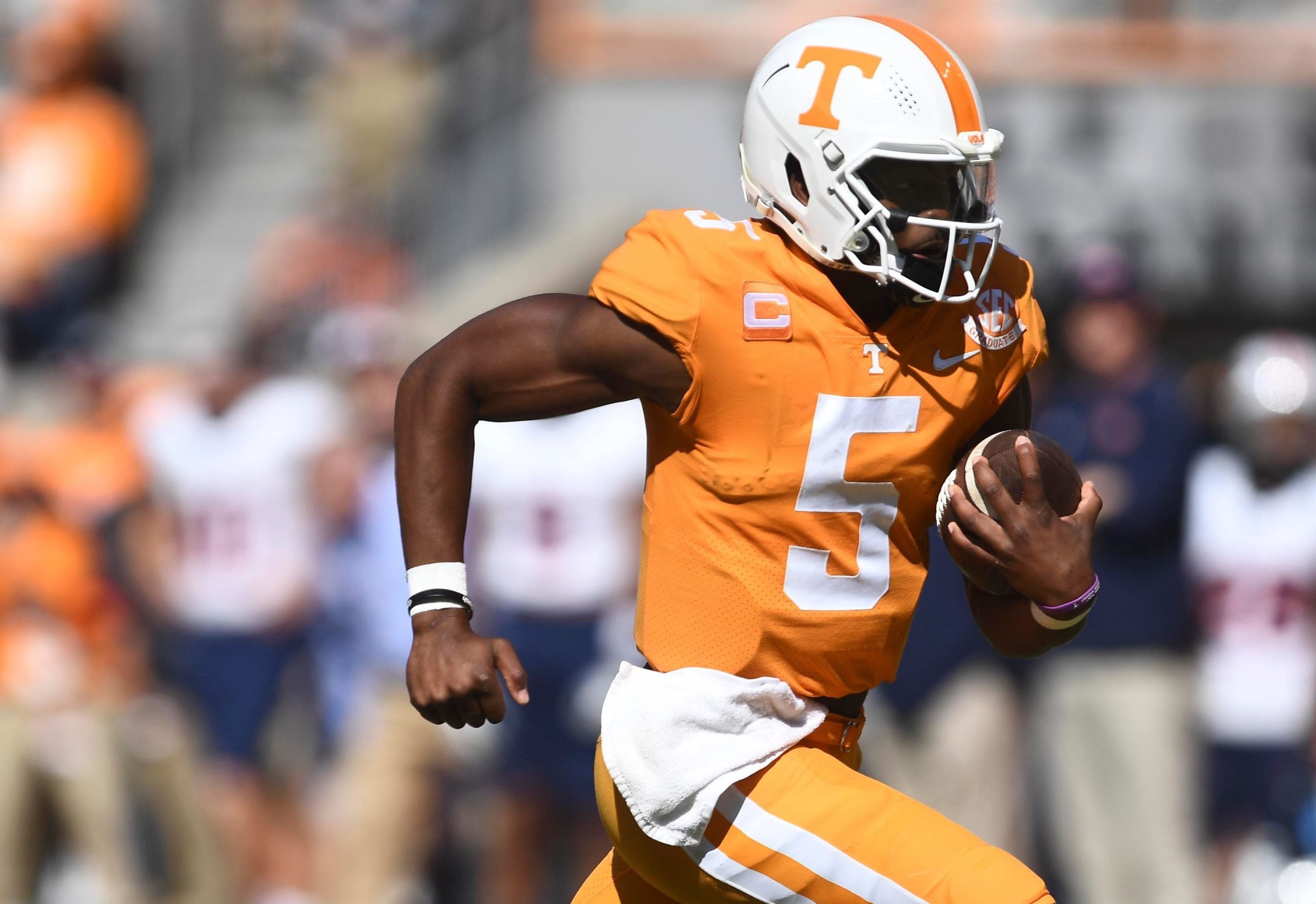 Tennessee quarterback Hendon Hooker (5) scrambles out of pocket during the NCAA college football game against UT Martin on Saturday, October 22, 2022 in Knoxville, Tenn. Utvmartin1012
