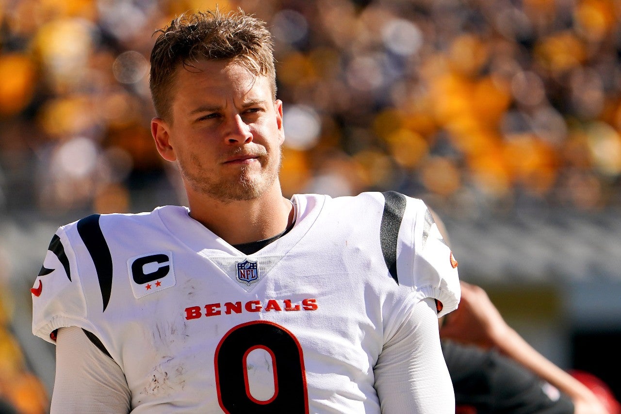 Cincinnati Bengals quarterback Joe Burrow (9) paces the sideline in the third quarter during a Week 3 NFL football game against the Pittsburgh Steelers, Sunday, Sept. 26, 2021, at Heinz Field in Pittsburgh. Cincinnati Bengals At Pittsburgh Steelers Sept 26. Mandatory credit: Kareem Elgazzar via Imagn Content Services, LLC