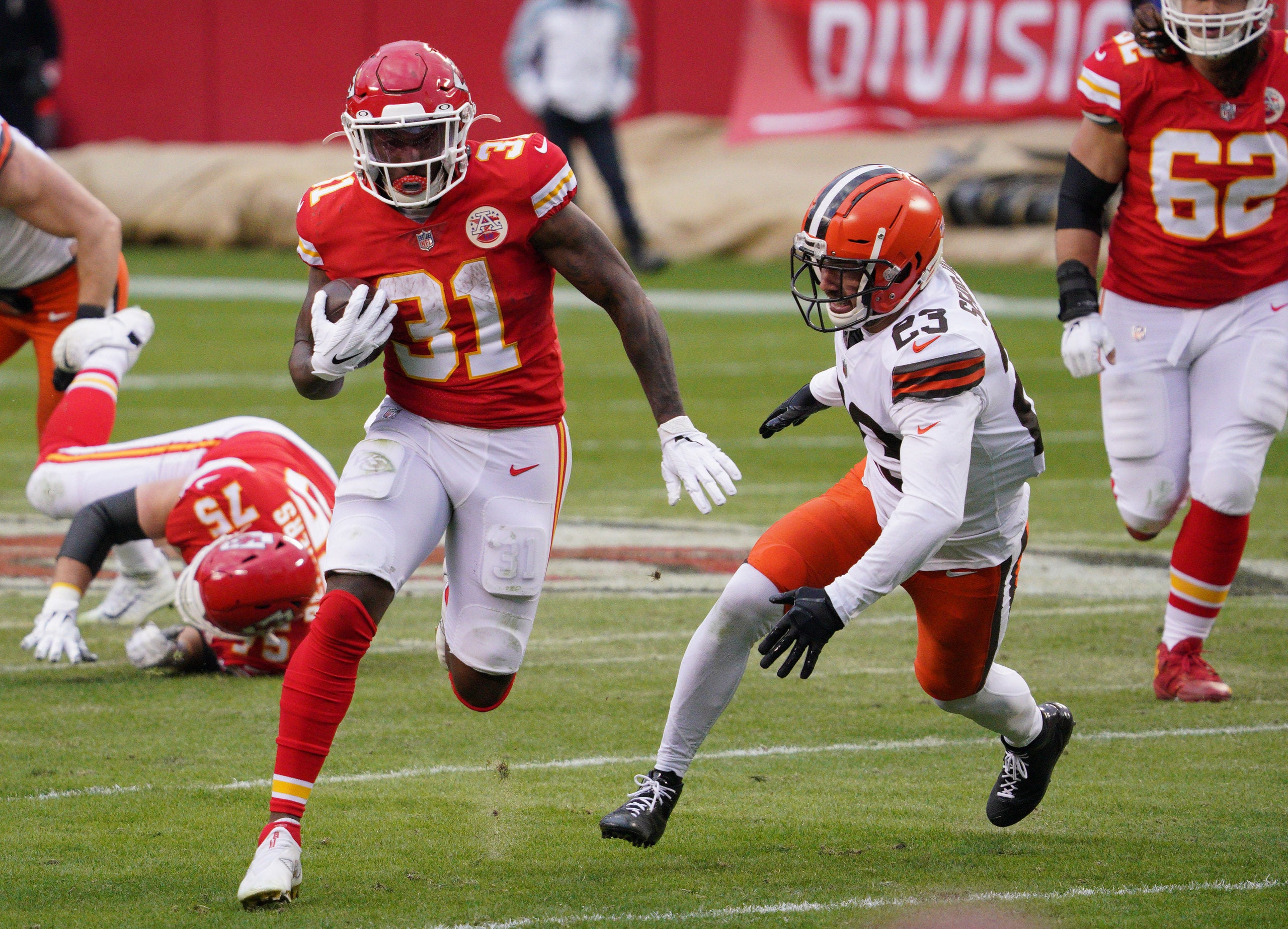 Kansas City Chiefs Darrel Williams Travis Kelce Tyreek Hill