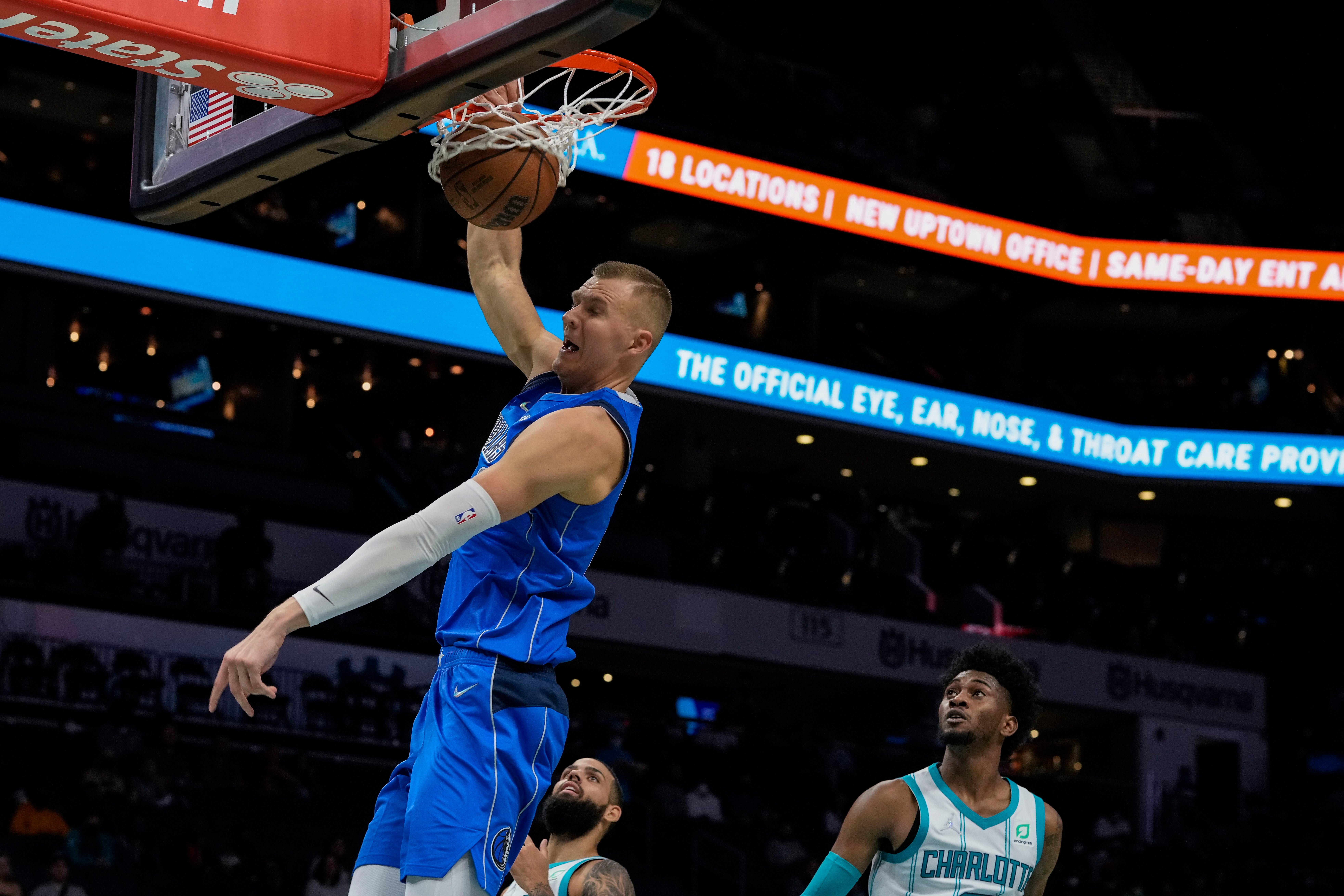 Dallas Mavericks vs Charlotte Hornets