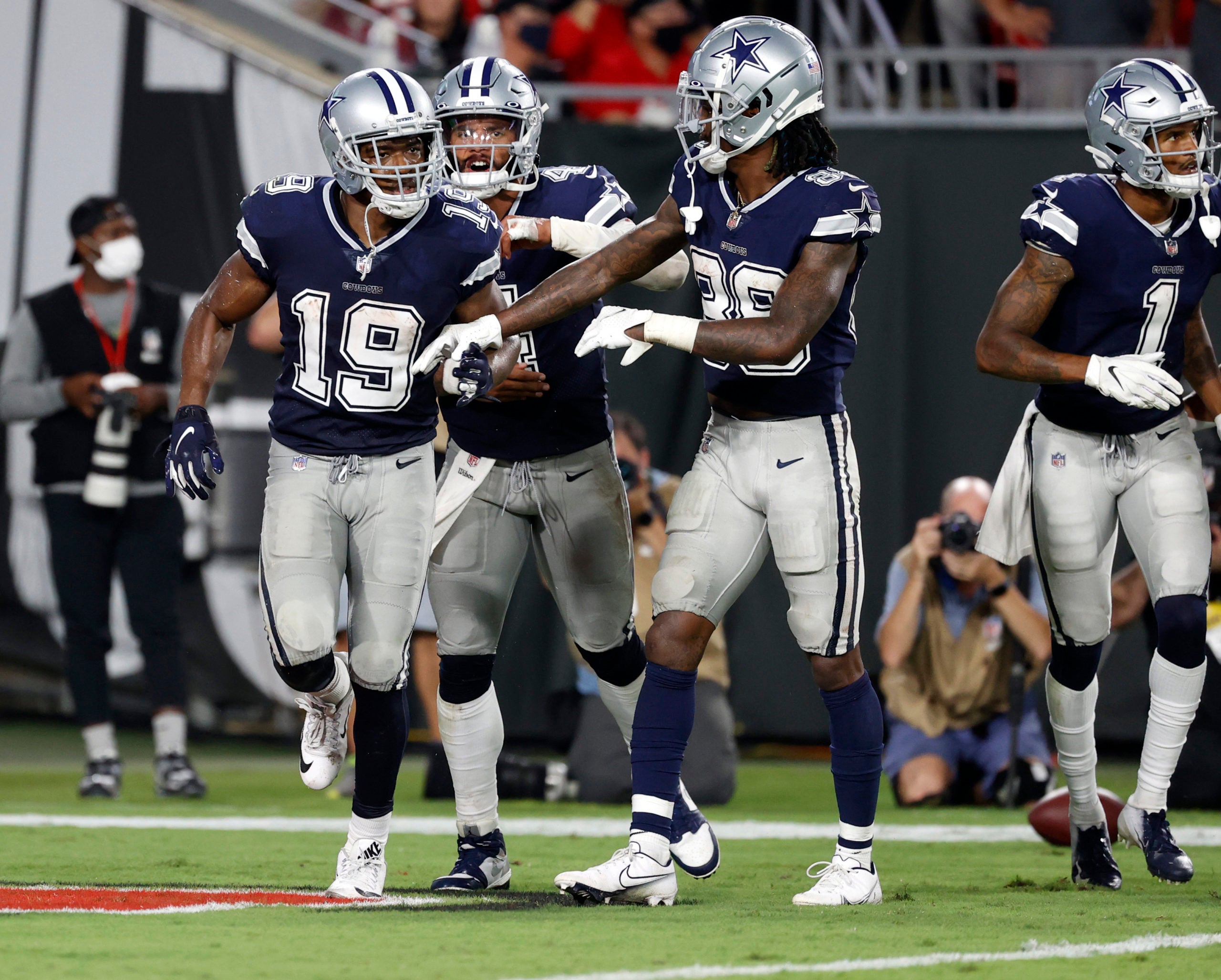 Dallas Cowboys, Tampa Bay Buccaneers