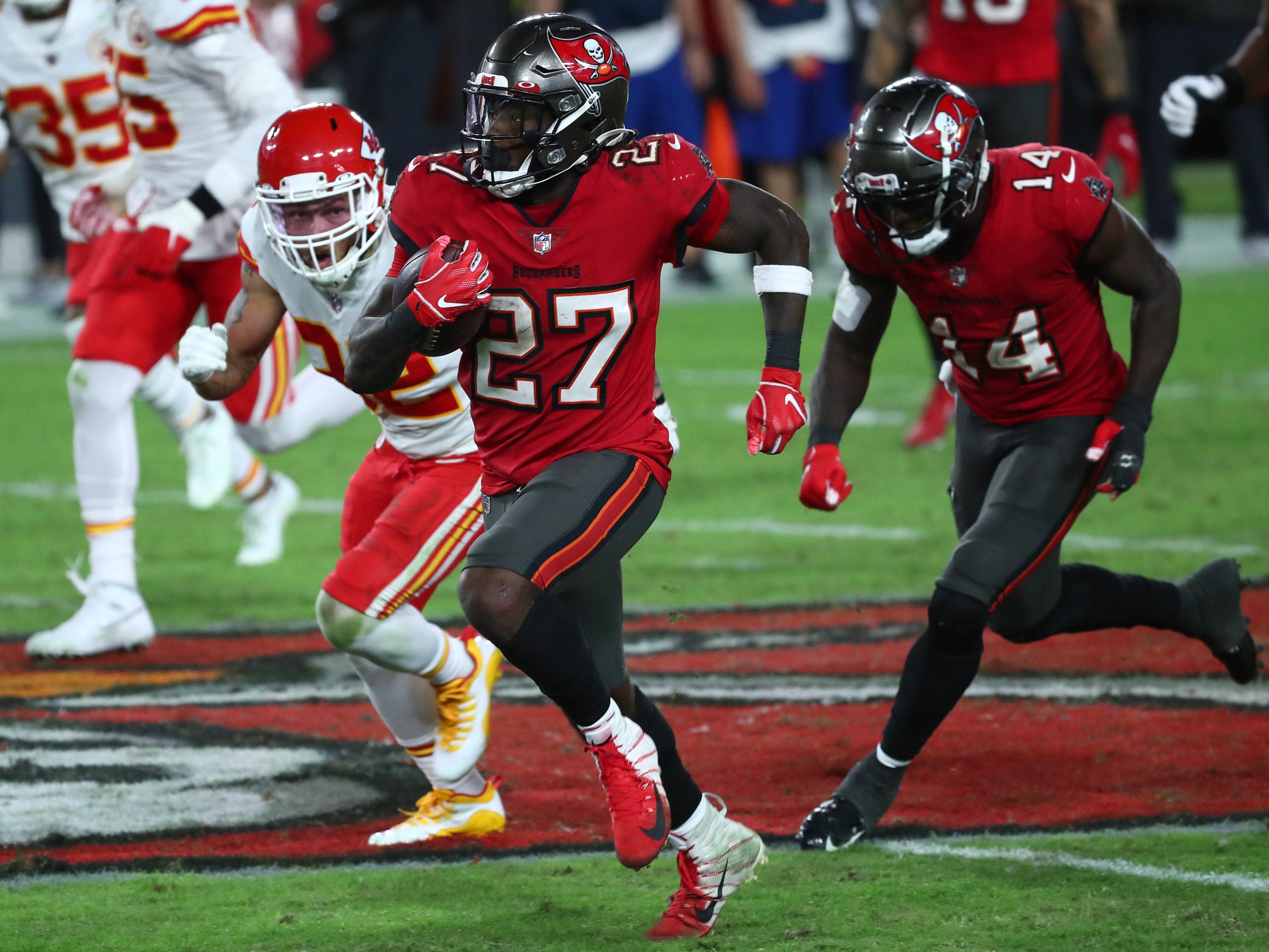 Tampa bay Buccaneers running Game, Kansas City Chiefs
