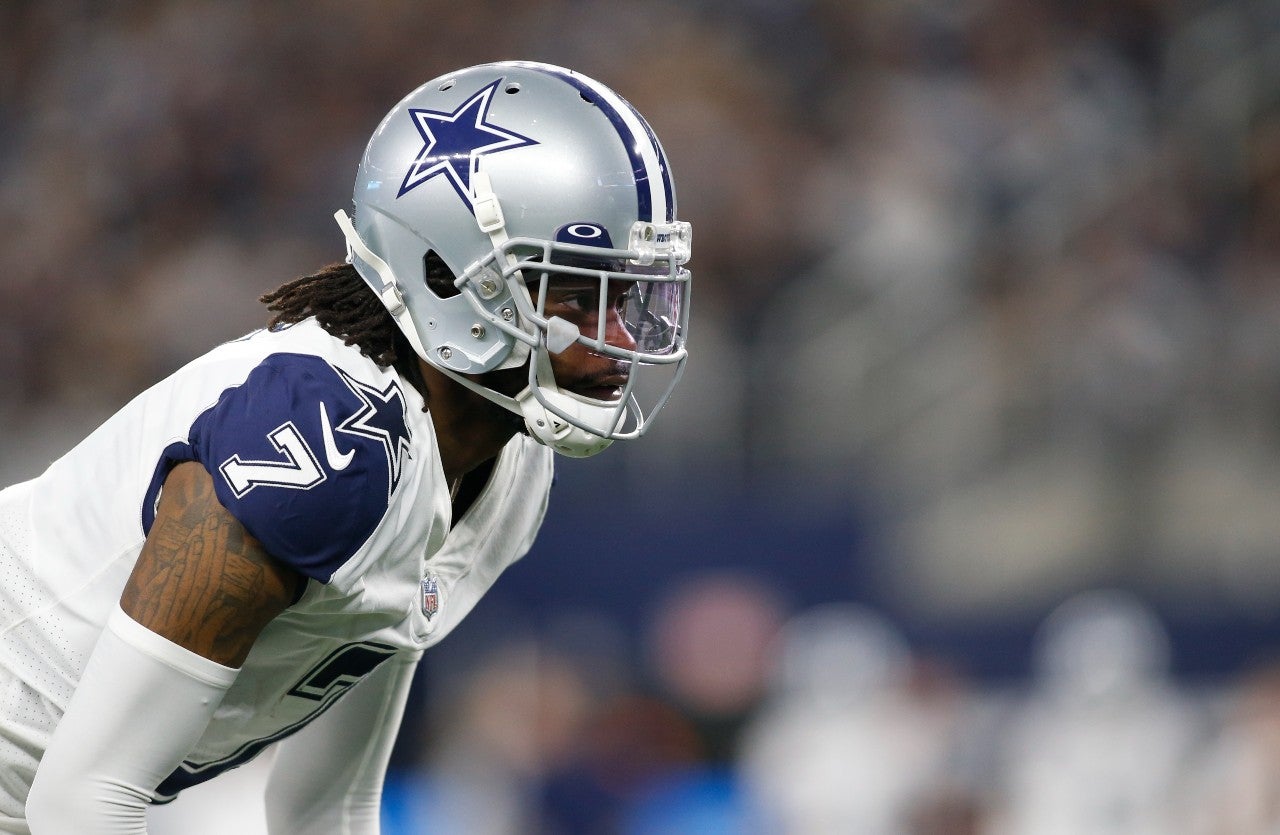 Jan 2, 2022; Arlington, Texas, USA; Dallas Cowboys cornerback Trevon Diggs (7) on the line of scrimmage in the third quarter against the Arizona Cardinals at AT&T Stadium. Mandatory Credit: Tim Heitman-USA TODAY Sports