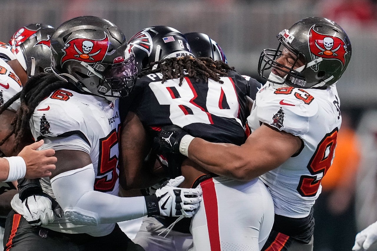 Rich results on Google's SERP when searching for 'Buccaneers, Suh'