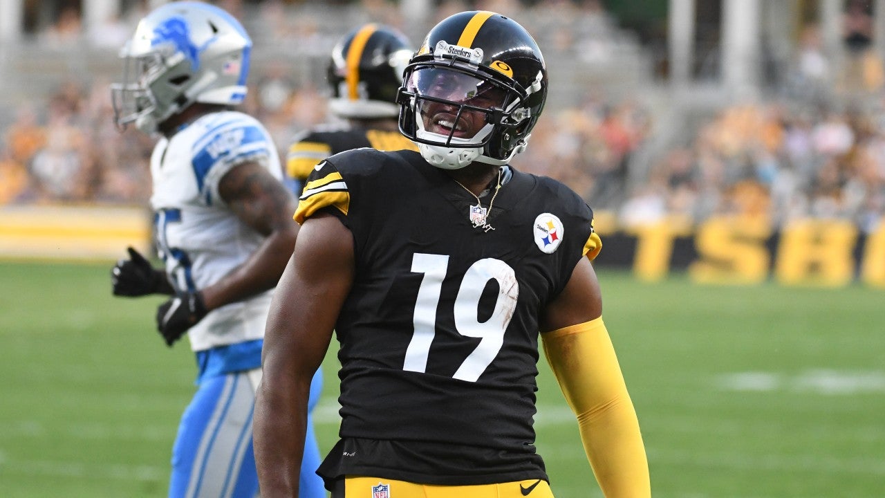 Rich results on Google's SERP when searching for 'Smith-Schuster Chiefs'