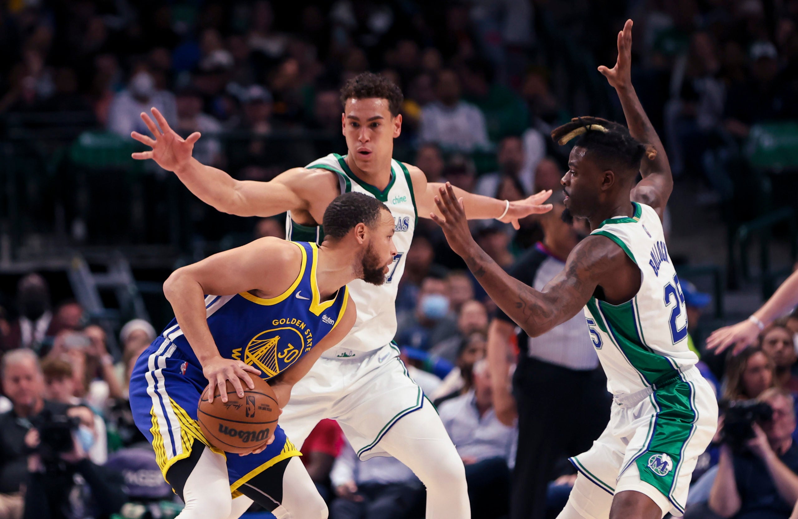 Mavs players hustle tonight