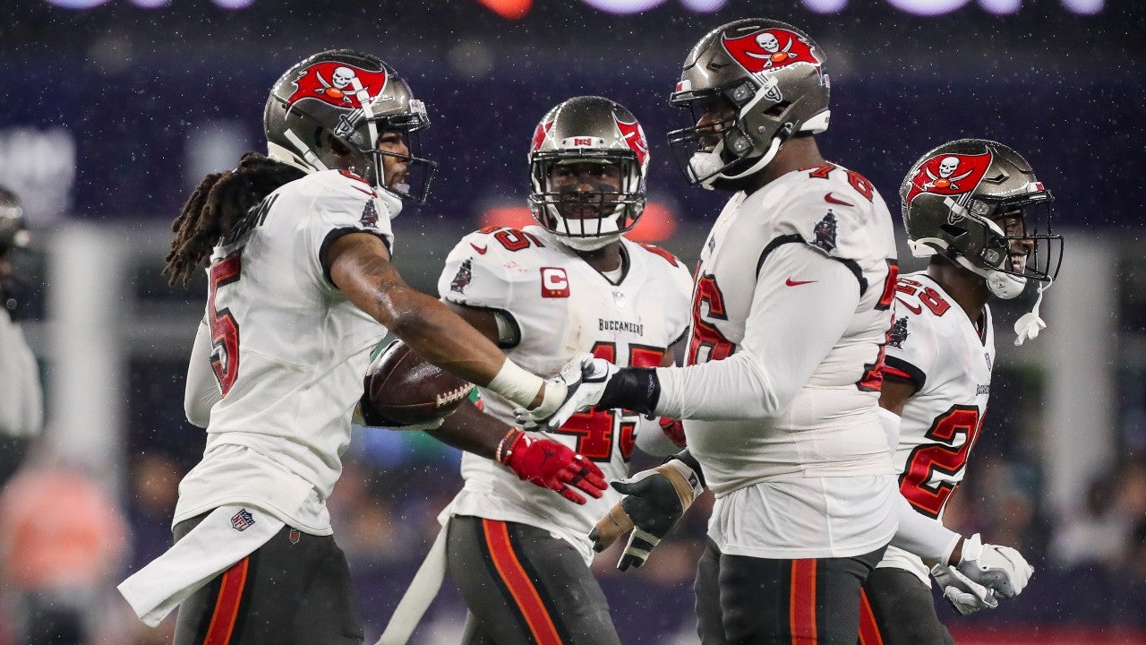 Buccaneers White pick up fifth-year option White