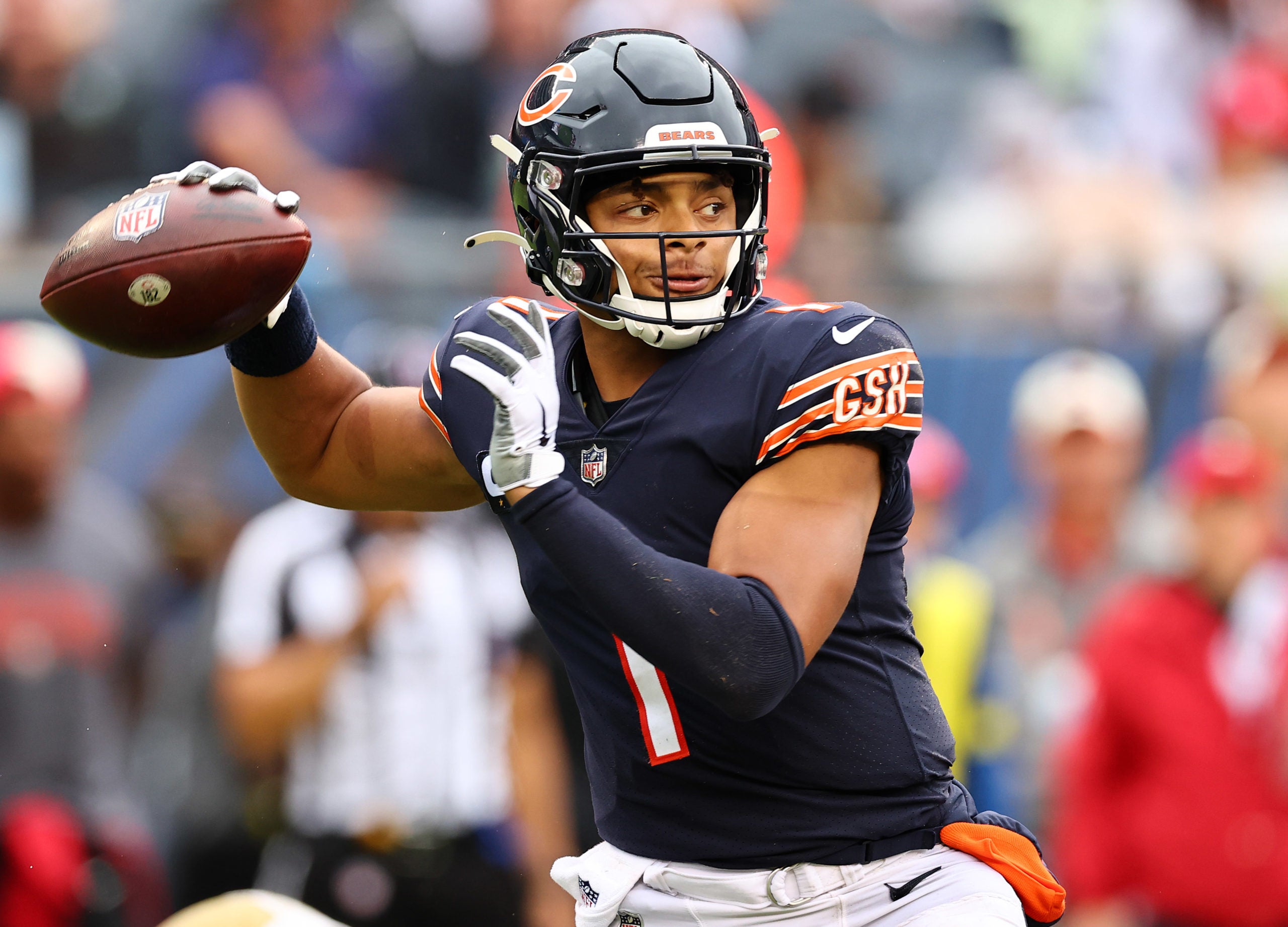 Chicago bears QB Justin Fields Adrian Colbert NFL football career stats news