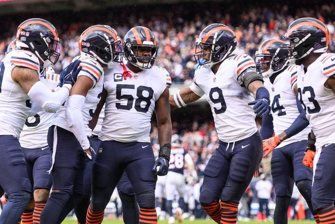 Chicago Bears Baltimore ravens Roquan Smith contract NFL history money linebacker position football stats news