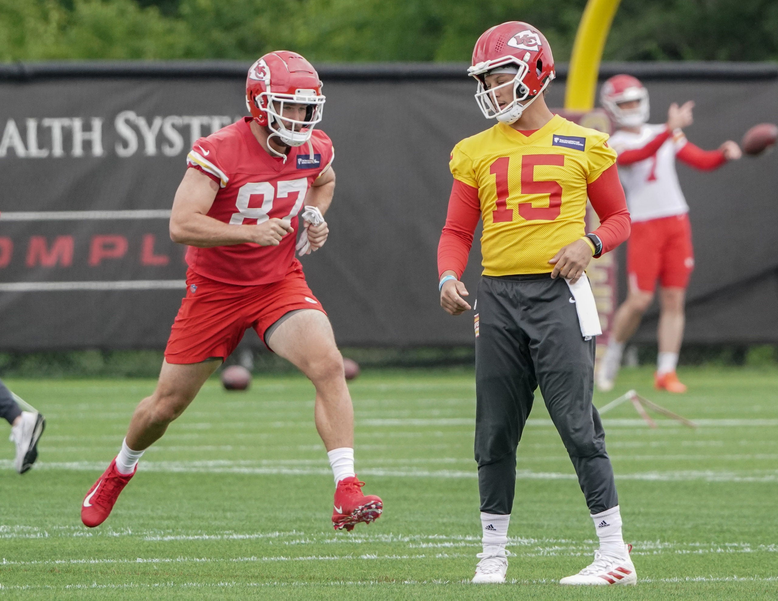 chiefs, kelce, news