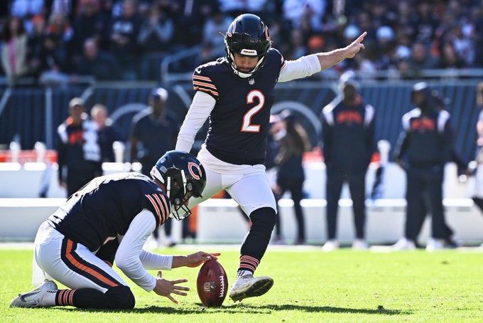 Cairo Santos K kicker Chicago Bears incentives money contract 2022 Minnesota Vikings Week 18 performance nfl football stats news