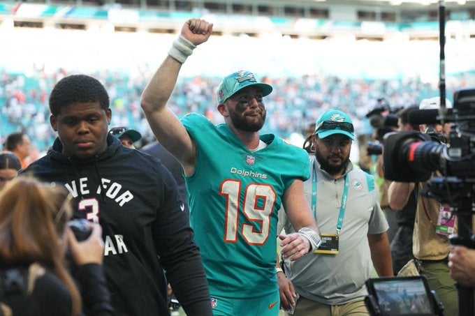 Miami Dolphins vide practice Skylar Thompson Teddy Bridgewater Buffalo Bills playoffs injury fun stats NFL football news