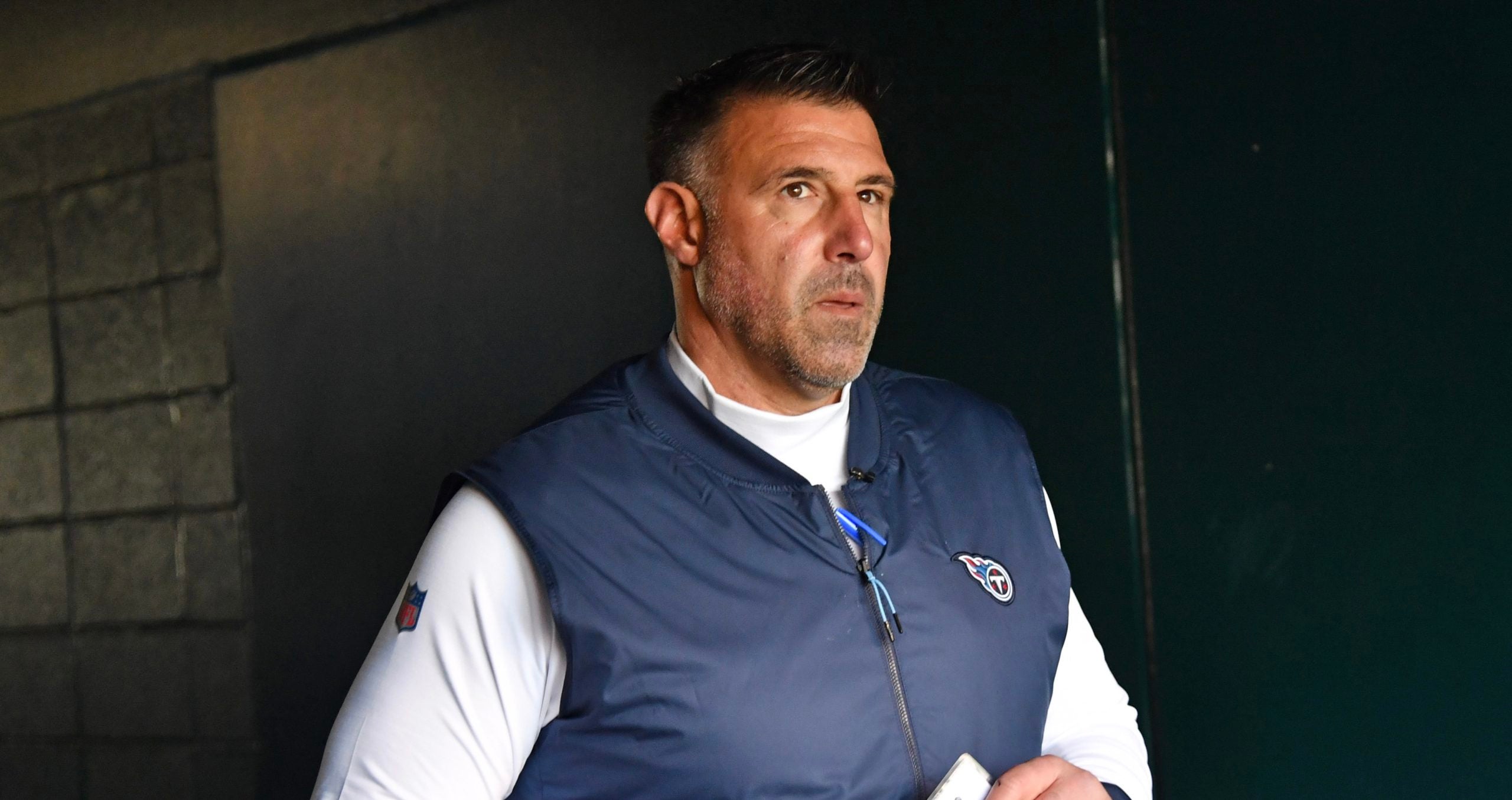 Dec 4, 2022; Philadelphia, Pennsylvania, USA; Tennessee Titans head coach Mike Vrabel walks out of the tunnel against the Philadelphia Eagles at Lincoln Financial Field. Mandatory Credit: Eric Hartline-USA TODAY Sports