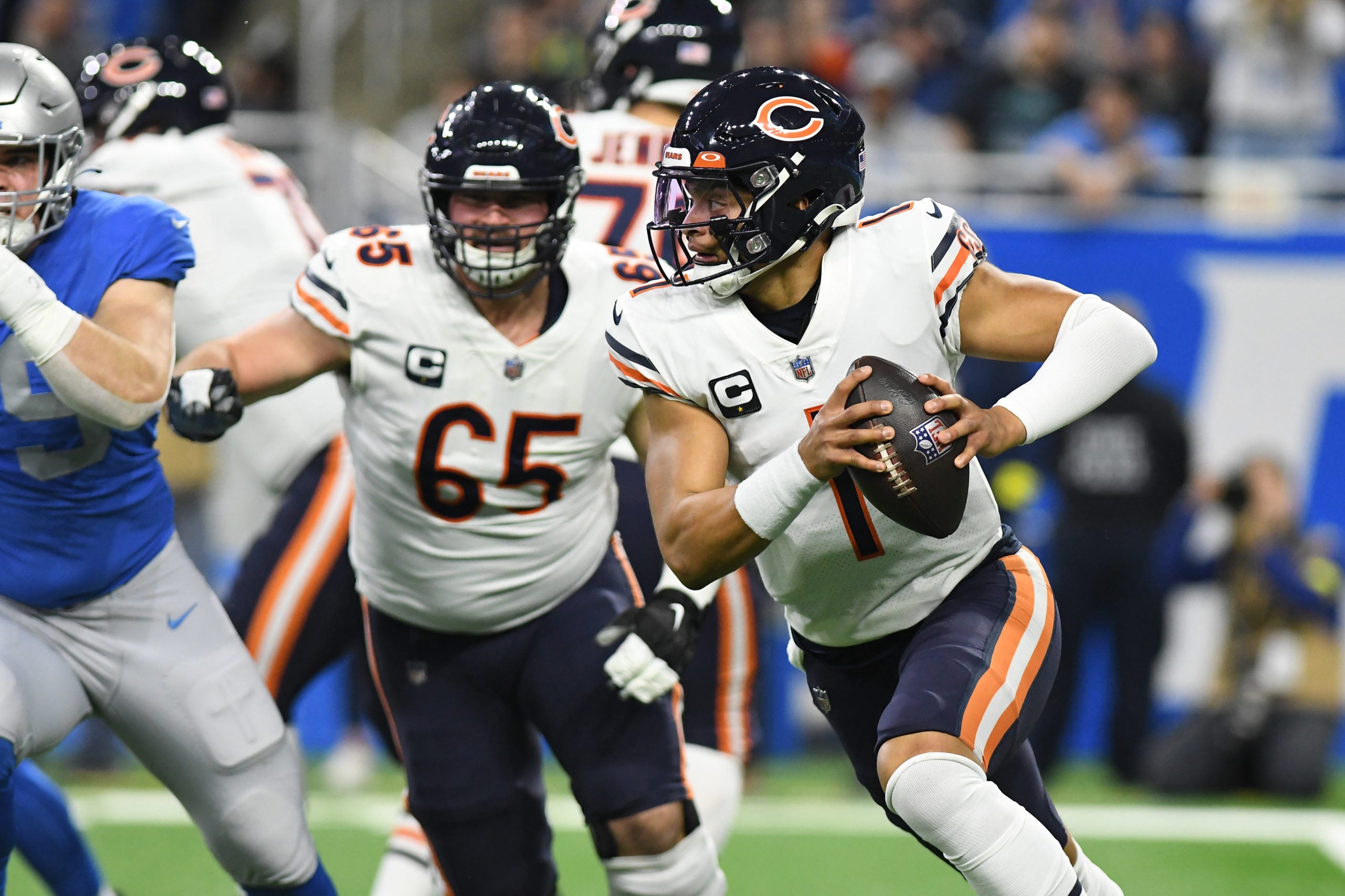 Chicago Bears offense NFL opening drive score touchdown Justin Fields Luke Getsy 2022 2023 NFL football stats news