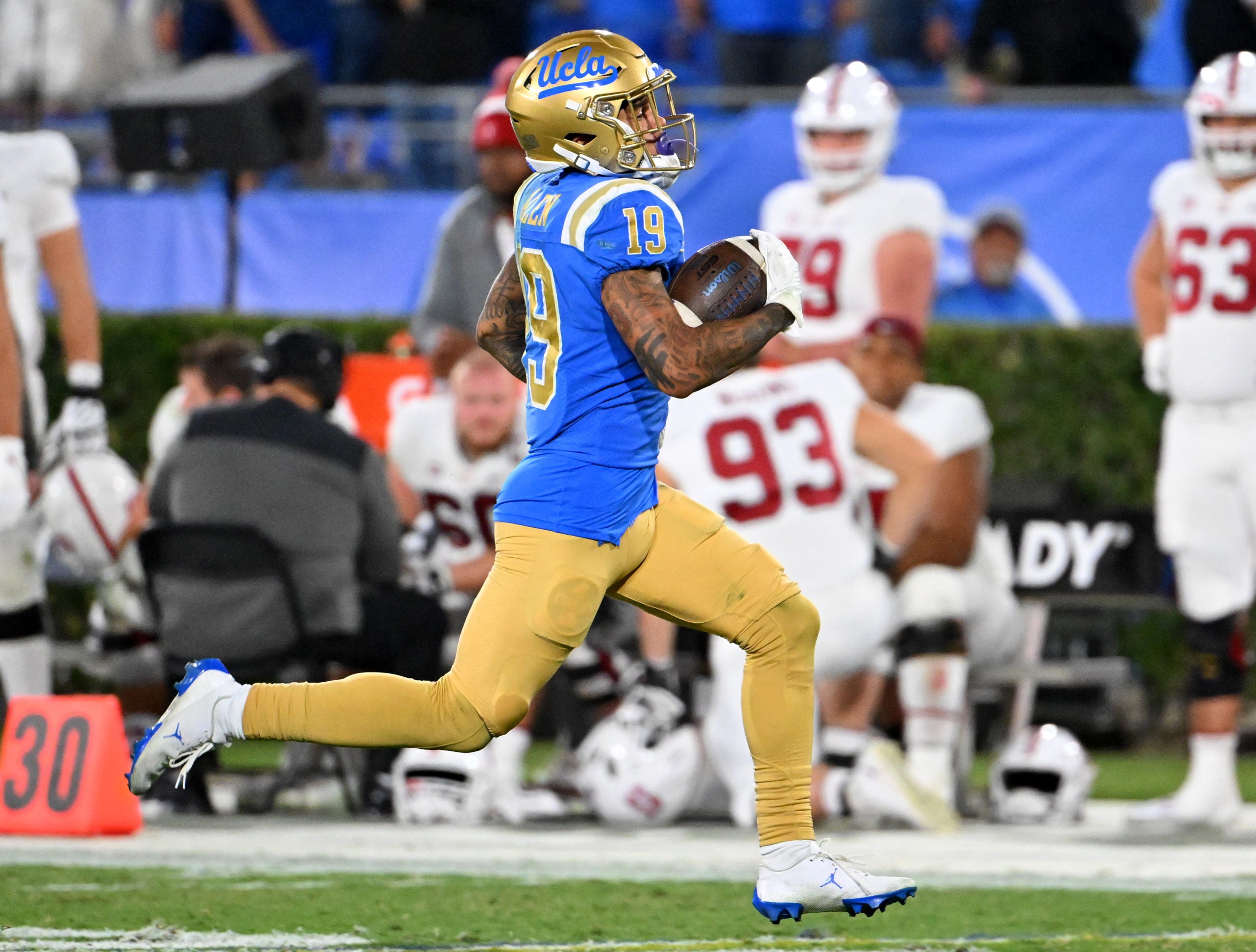 Chicago Bears NFL draft prospects 2023 UCLA WR RB returner Kazmeir Allen NFL football stats news
