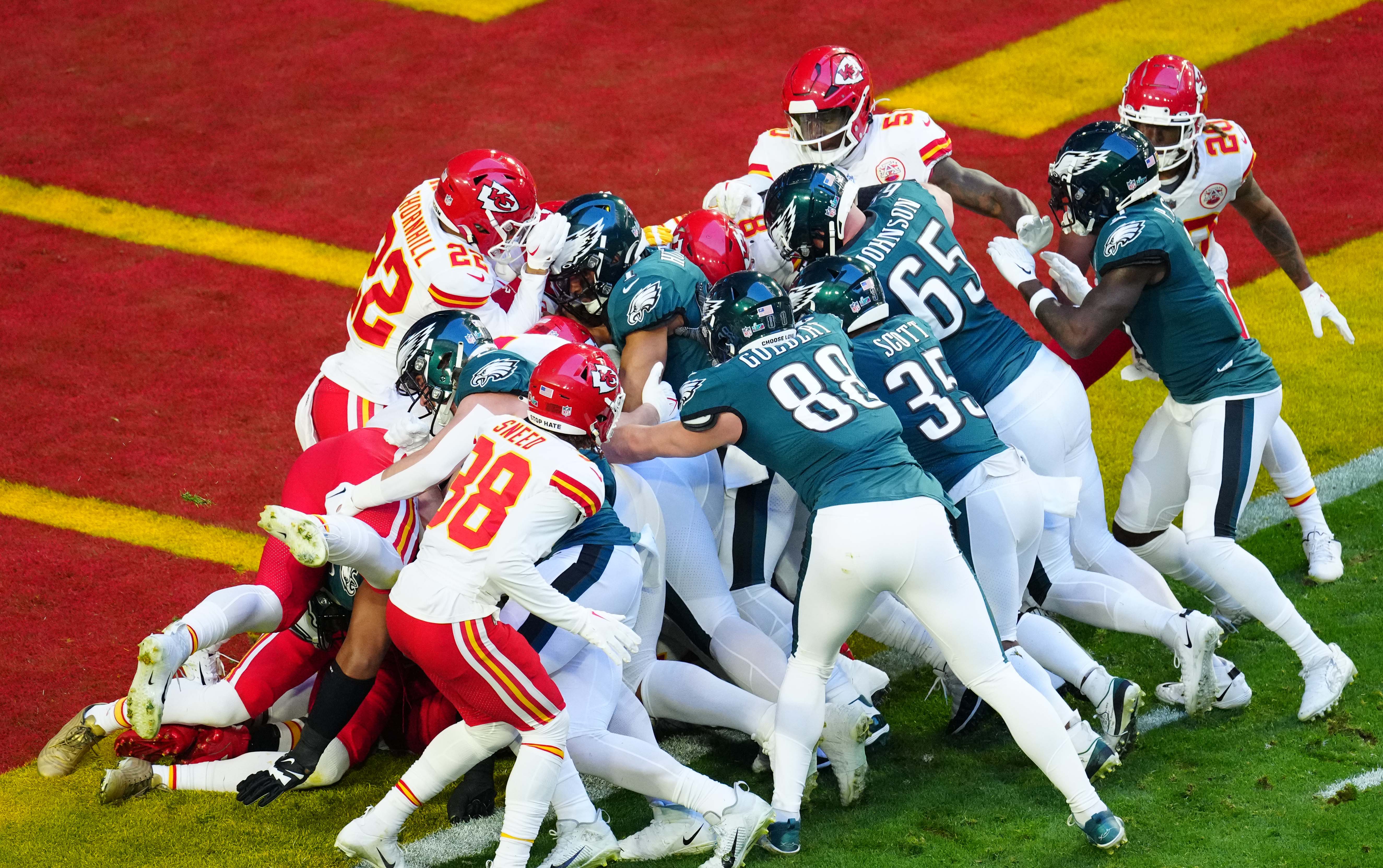 Philadelphia Eagles quarterback Jalen Hurts (1) scores a touchdown on a quarterback sneak against the Kansas City Chiefs during the first quarter in Super Bowl LVII at State Farm Stadium in Glendale on Feb. 12, 2023. Nfl Super Bowl Lvii Kansas City Chiefs Vs Philadelphia Eagles
