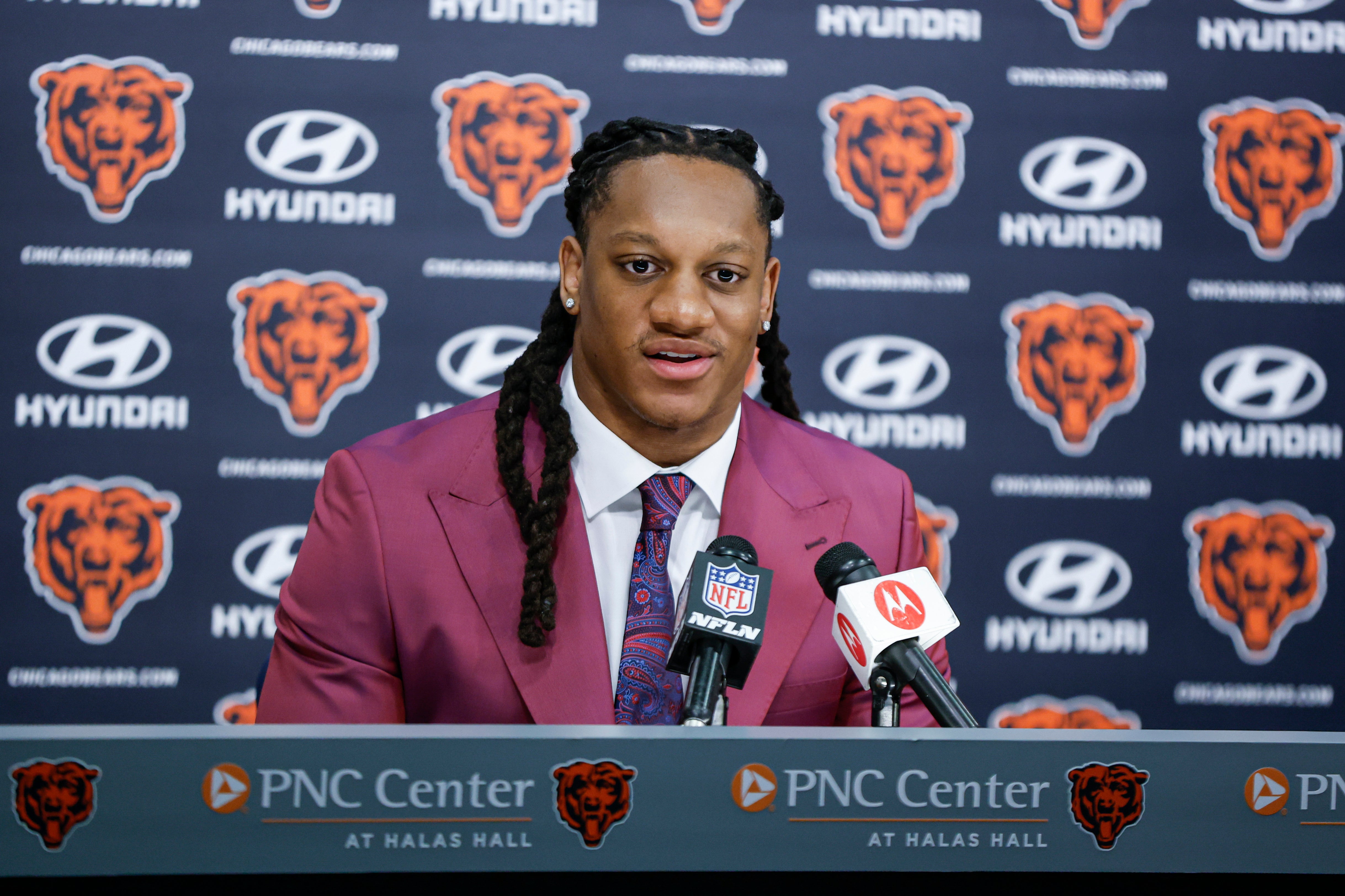 Chicago Bears Tremaine Edmunds linebacker history Brian Urlacher Mike Singletary Dick Butkus Hall of Fame Buffalo Bills free agent NFL football stats news