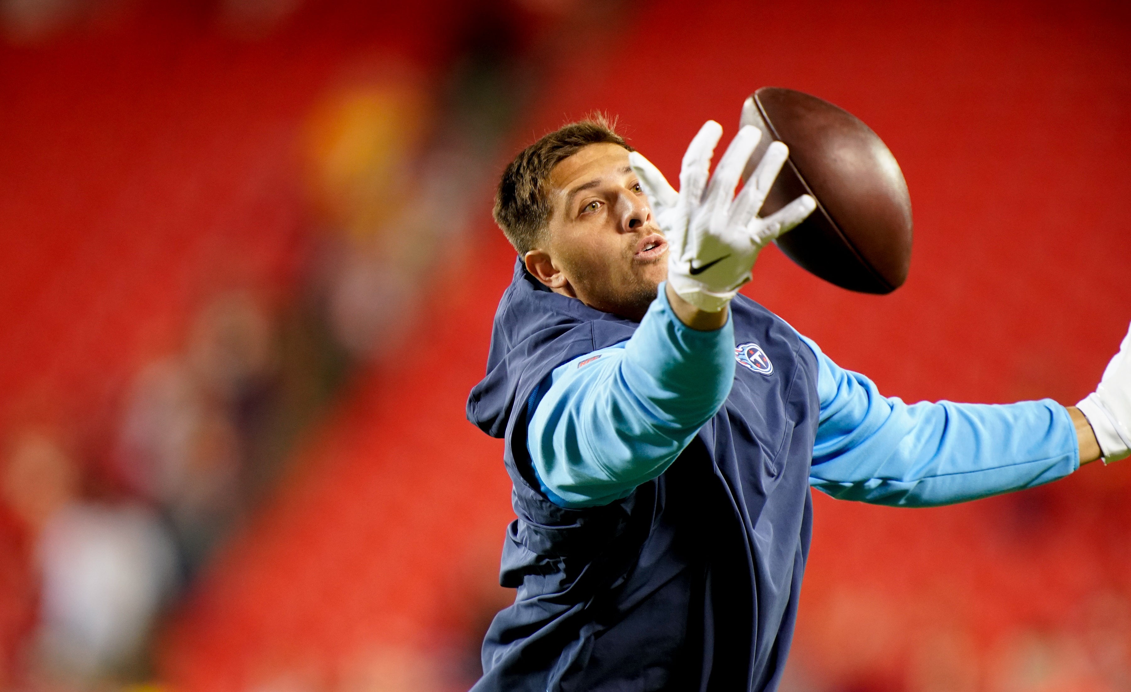 Nov 6, 2022; Kansas City, Missouri, USA; Tennessee Titans tight end Austin Hooper (81) warms up before facing the Kansas City Chief at GEHA Field at Arrowhead Stadium.