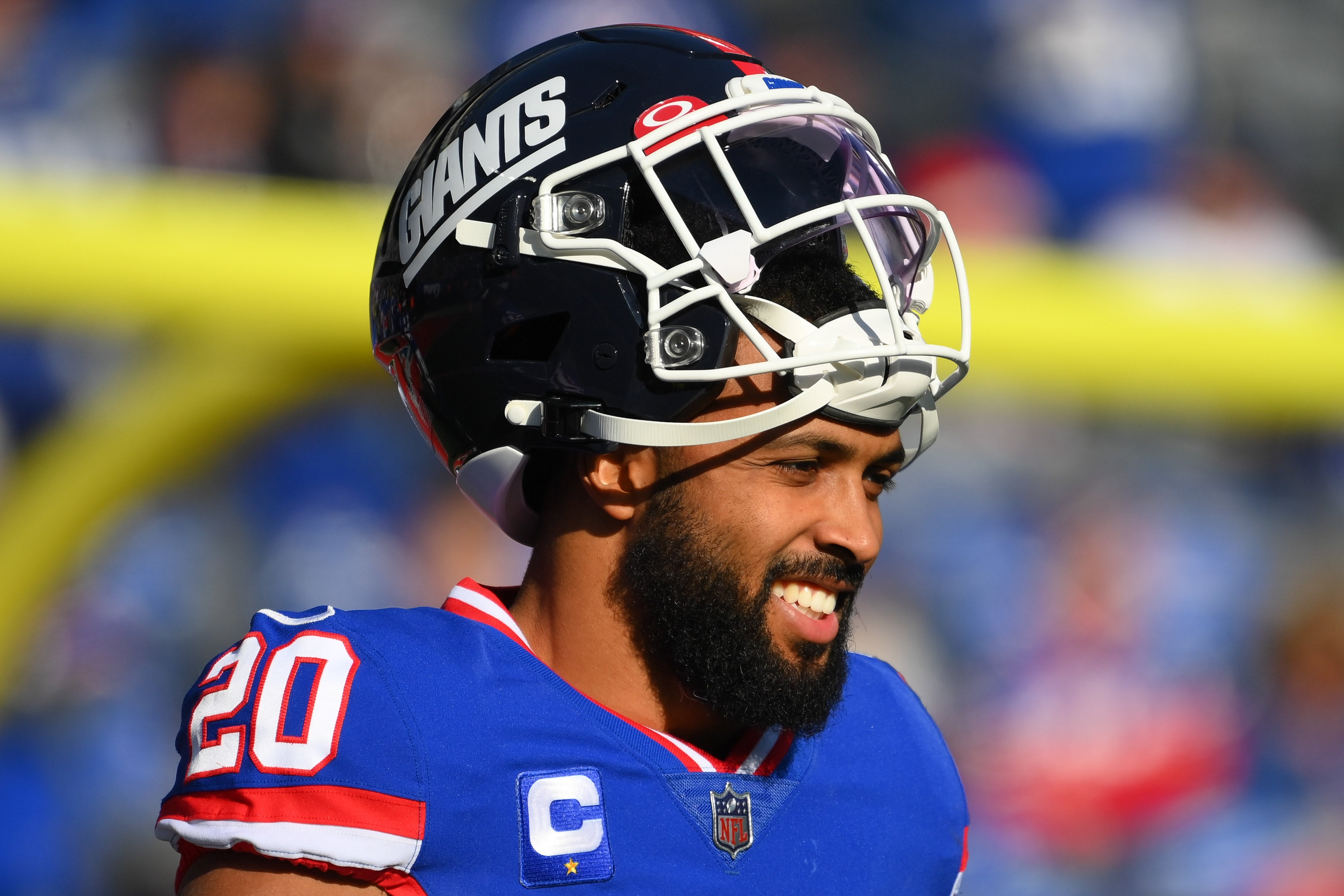 Dec 4, 2022; East Rutherford, New Jersey, USA; New York Giants safety Julian Love (20) prior to the game against the Washington Commanders at MetLife Stadium.