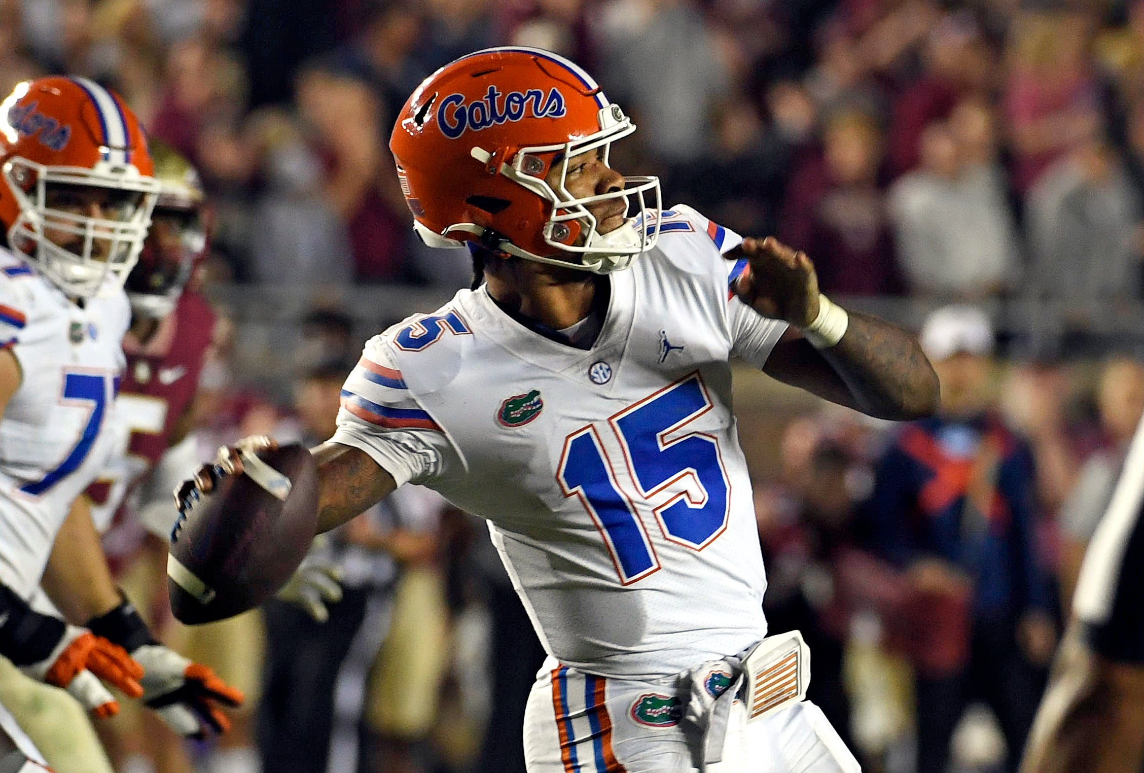 Nov 25, 2022; Tallahassee, Florida, USA; Florida Gators quarterback Anthony Richardson (15) throws the ball during the second half against the Florida State Seminoles at Doak S. Campbell Stadium.
