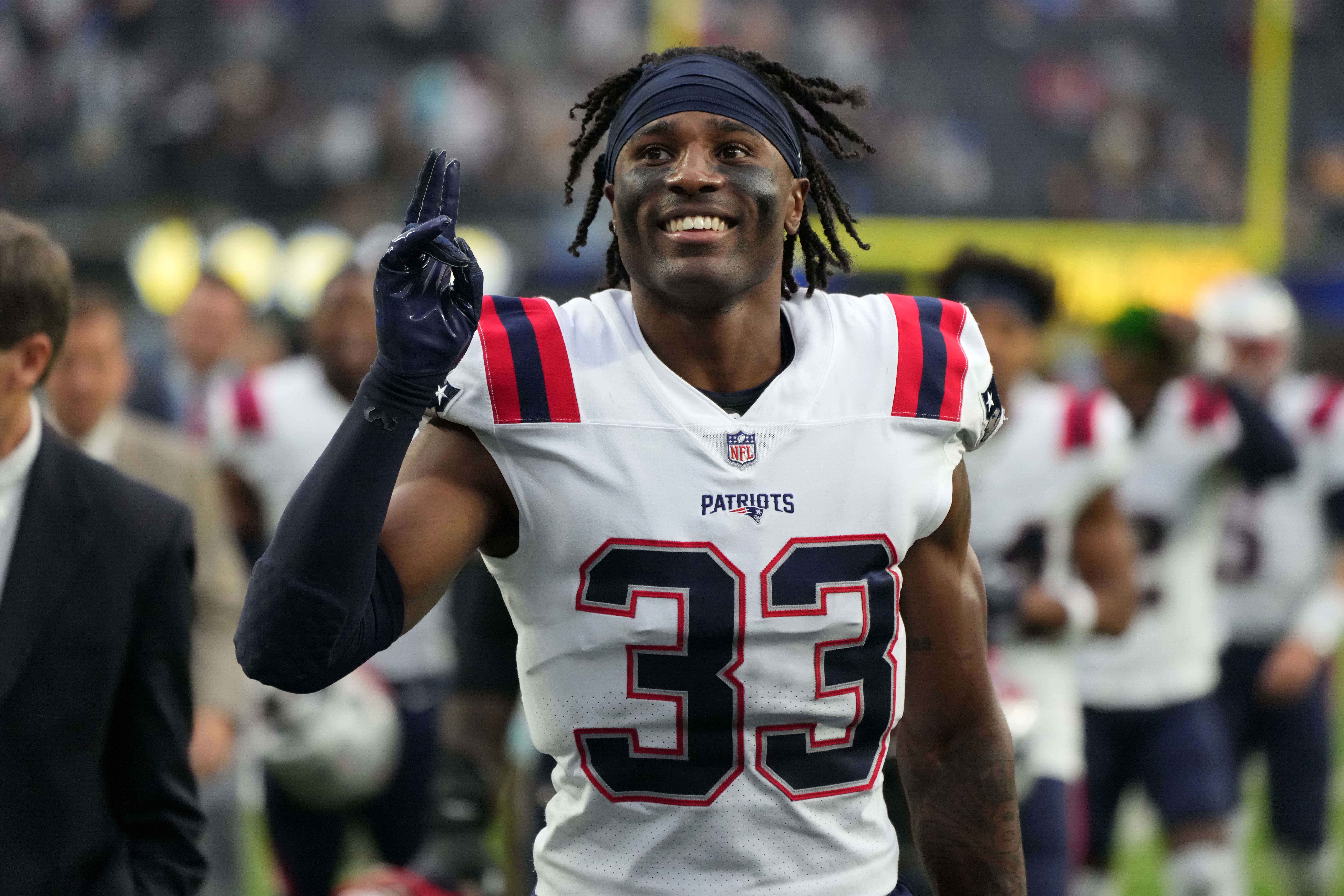 Minnesota Vikings sign free agent CB Joejuan Williams Brian Flores DC defense NFL football stats news