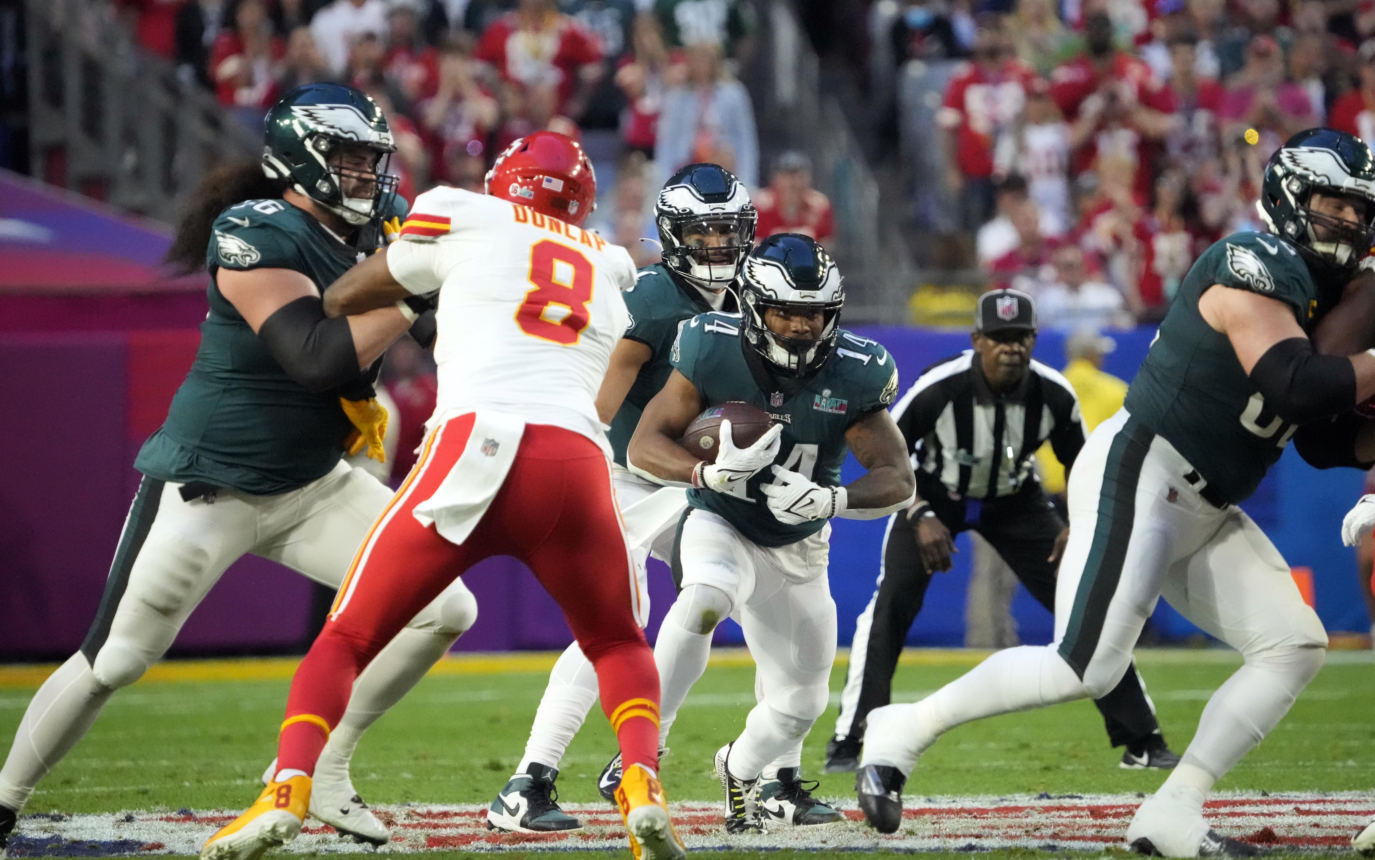 Philadelphia Eagles running back Kenneth Gainwell (14) runs the ball against the Kansas City Chiefs during the first half in Super Bowl LVII at State Farm Stadium in Glendale on Feb. 12, 2023. Nfl Super Bowl Lvii Kansas City Chiefs Vs Philadelphia Eagles