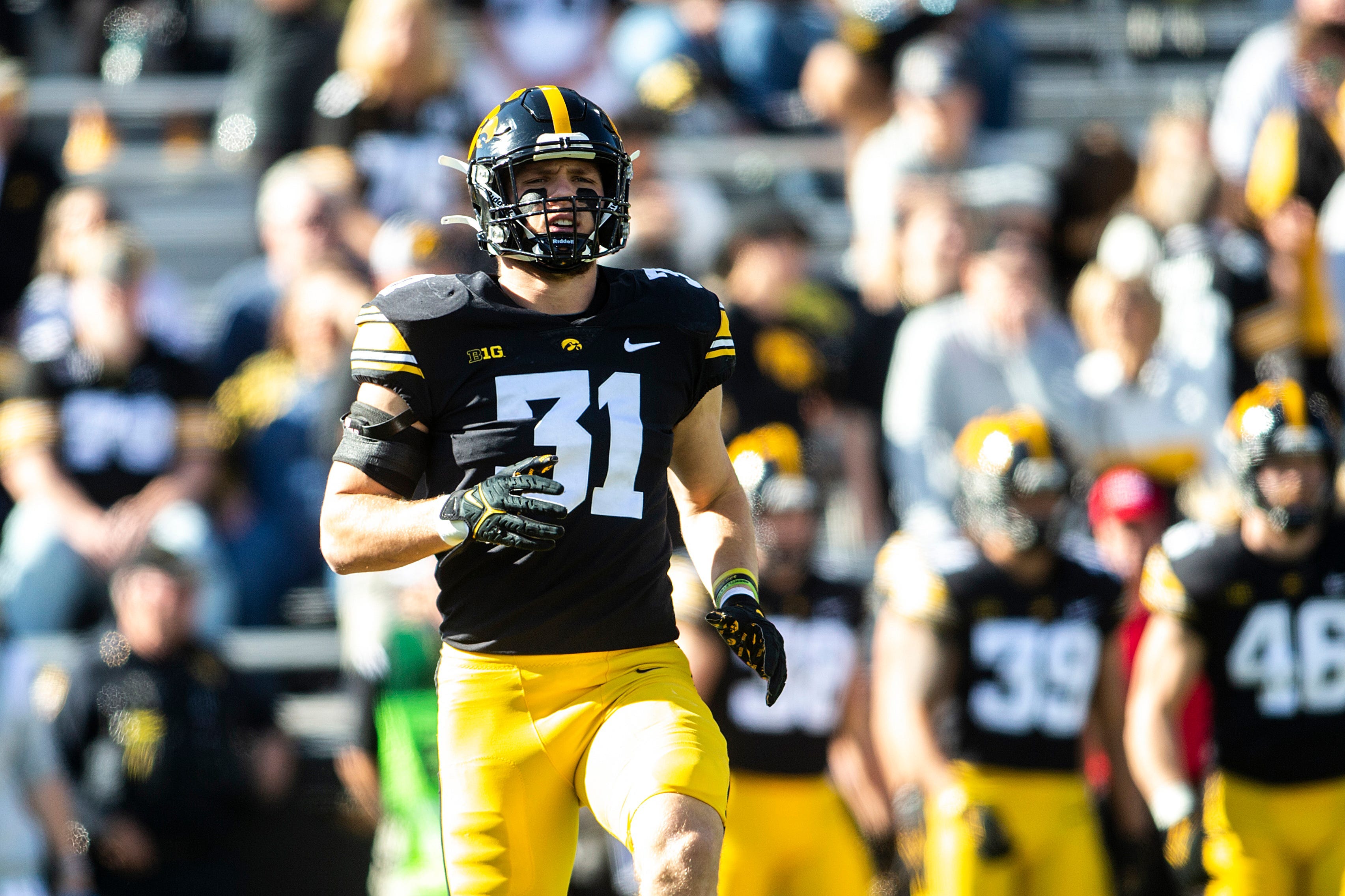 Iowa linebacker Jack Campbell warms up before a game against Northwestern, Oct. 29, 2022, at Kinnick Stadium in Iowa City, Iowa. Syndication Hawkcentral