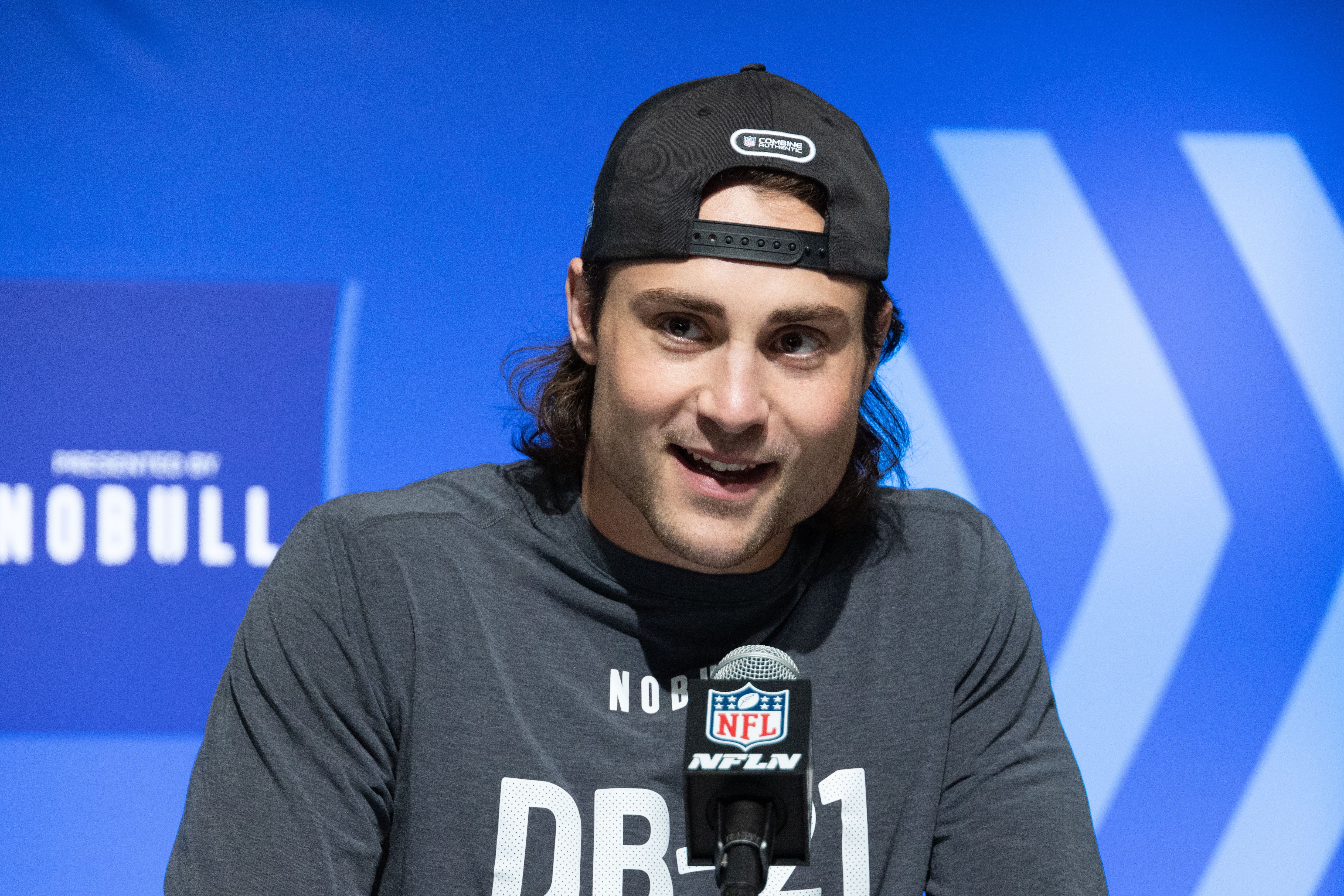 Denver Broncos CB Riley Moss