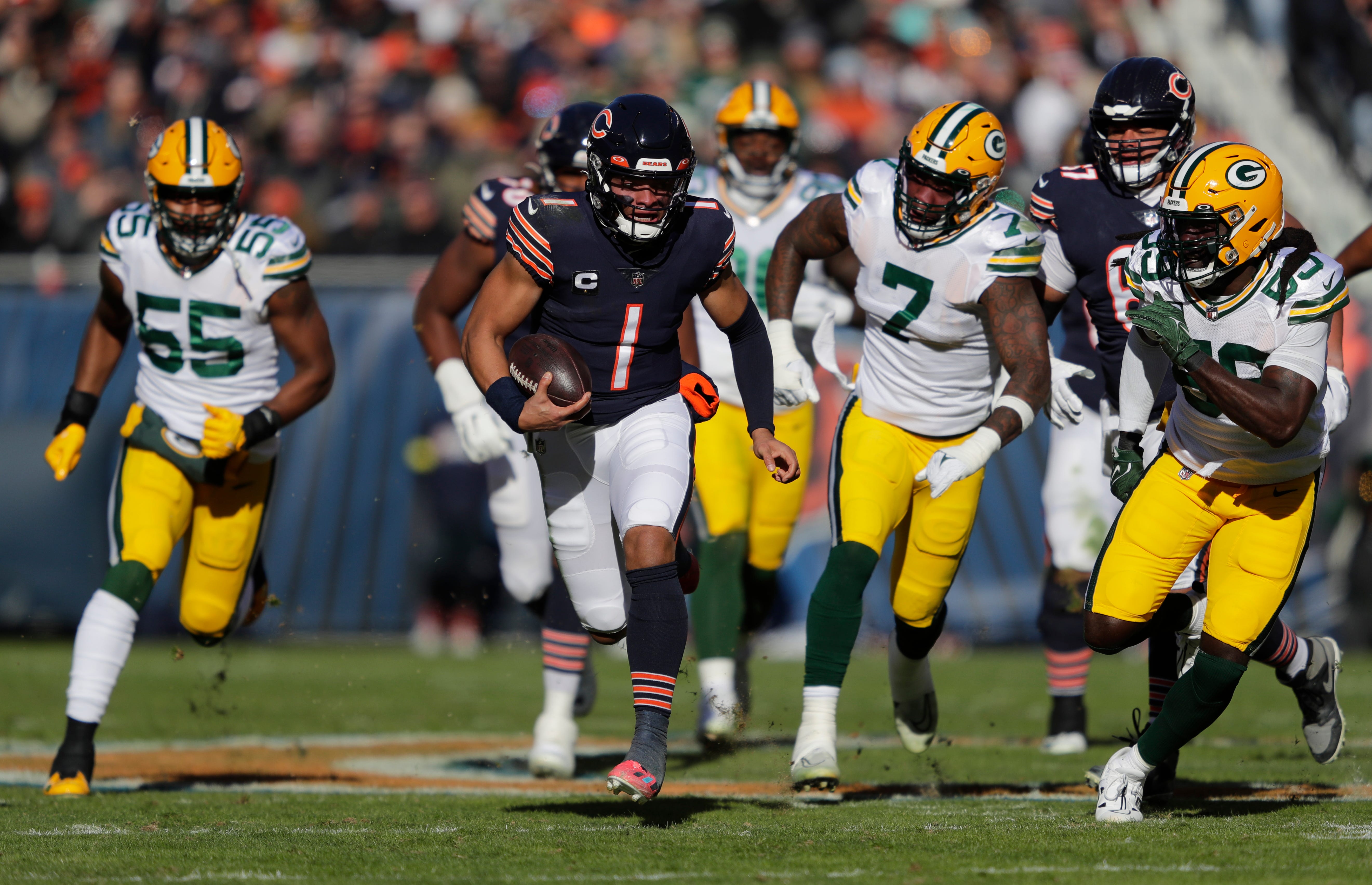 Chicago Bears Green Bay Packers rivalry history BetMGM betting odds Week 1 NFL football stats news