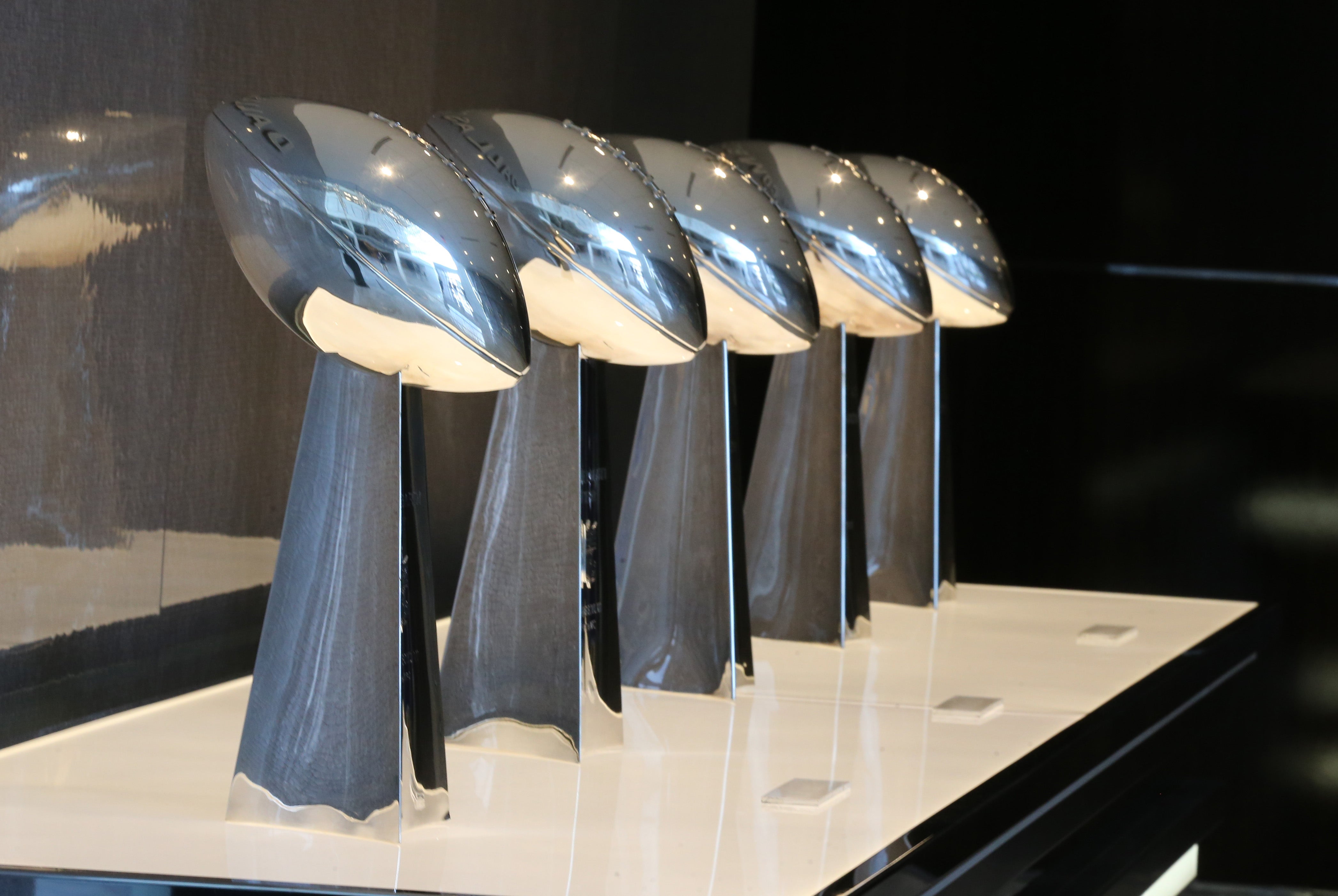 Dallas Cowboys Super Bowl Lombardi Trophies