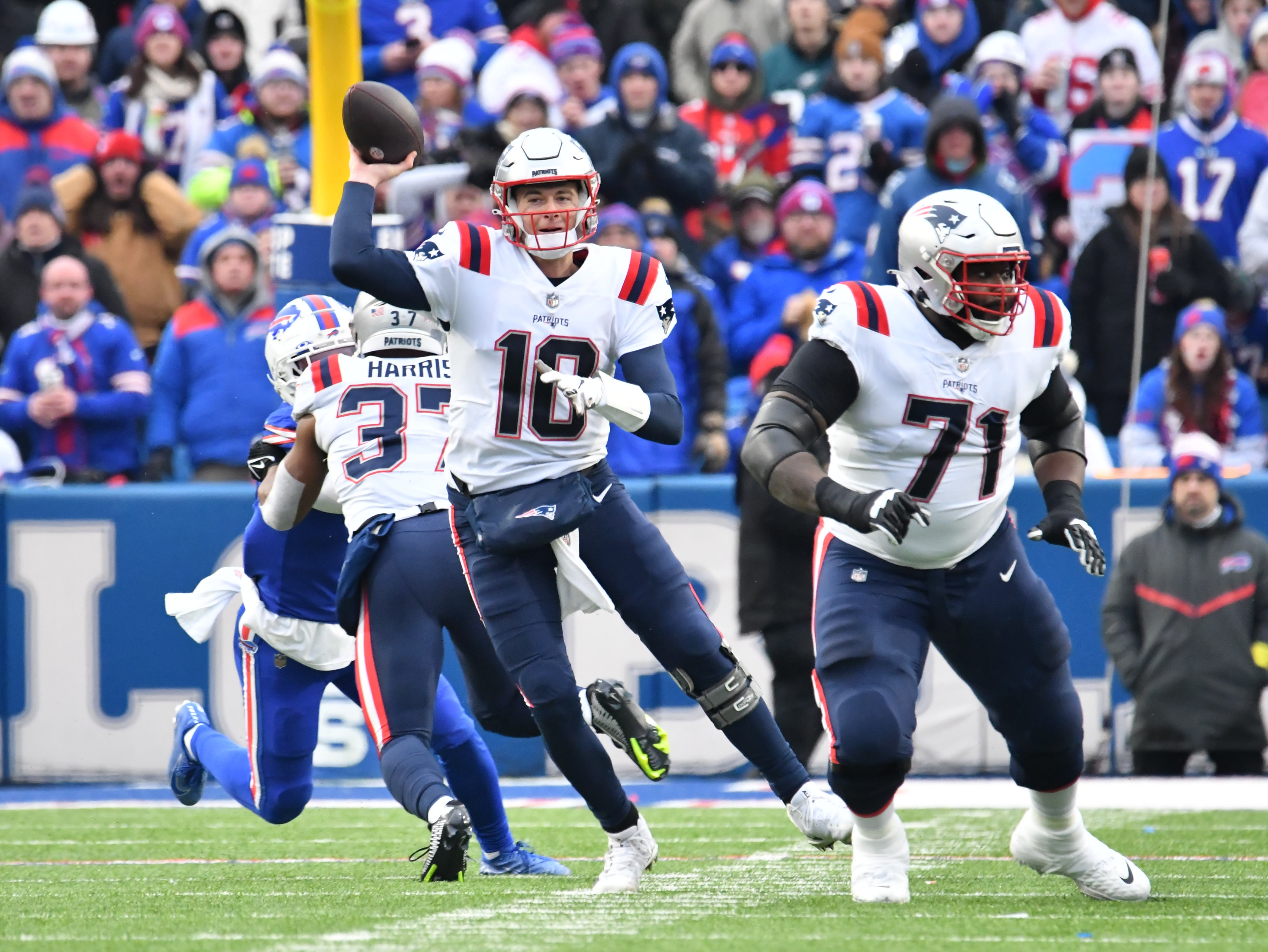 Mike Onwenu Patriots ankle injury OTAs