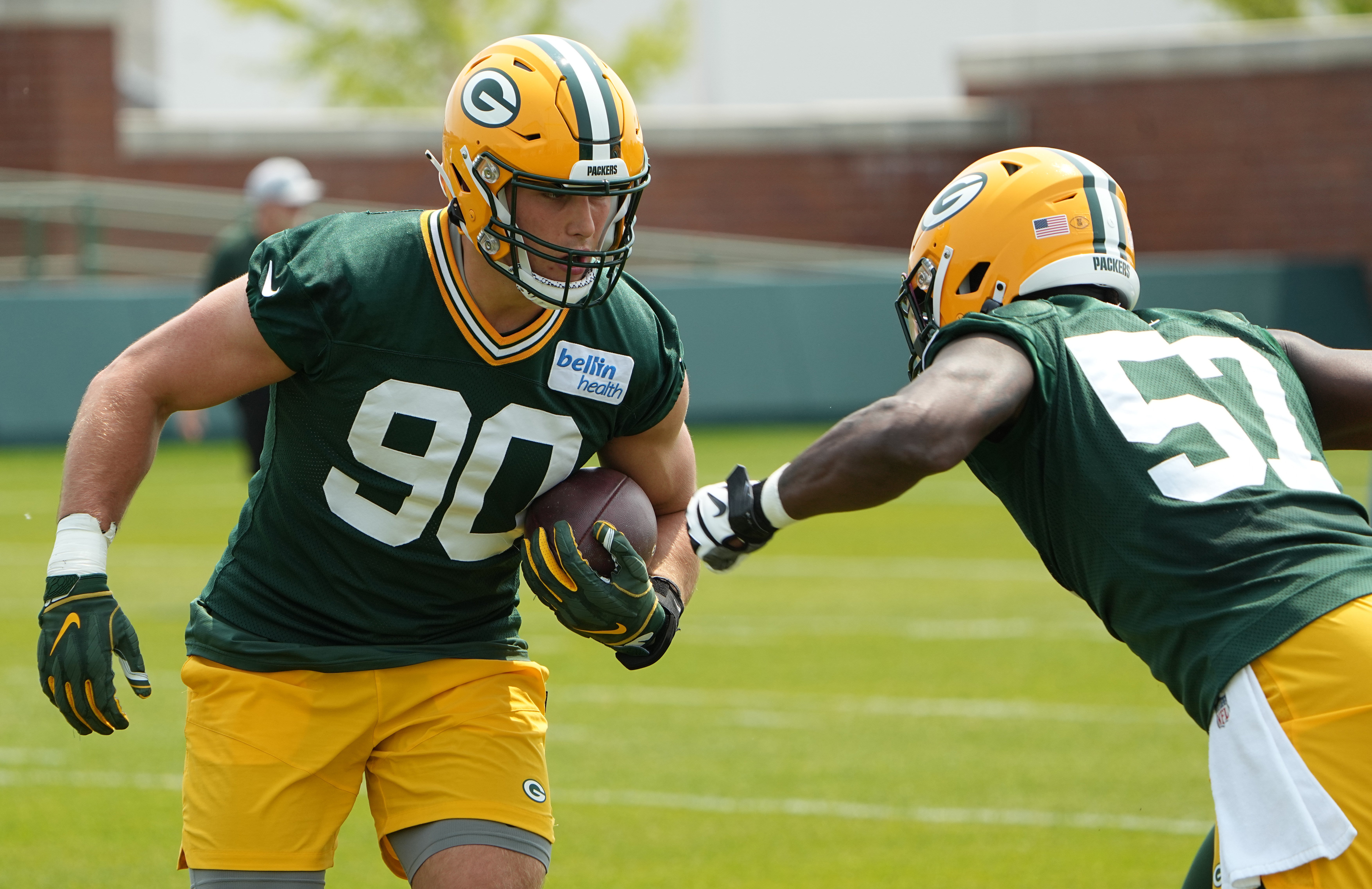 Packers rookie Lukas Van Ness practicing