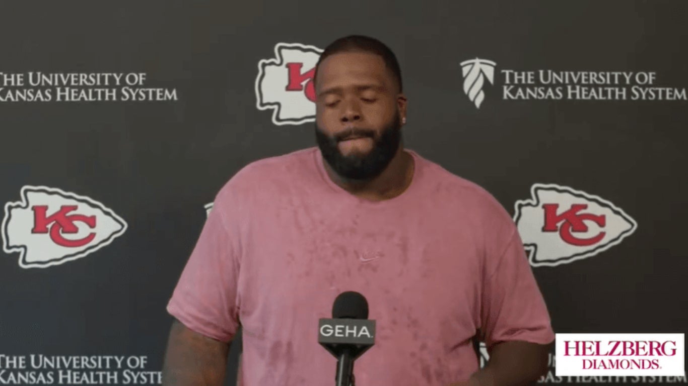 Chiefs OT Donovan Smith talking press conference